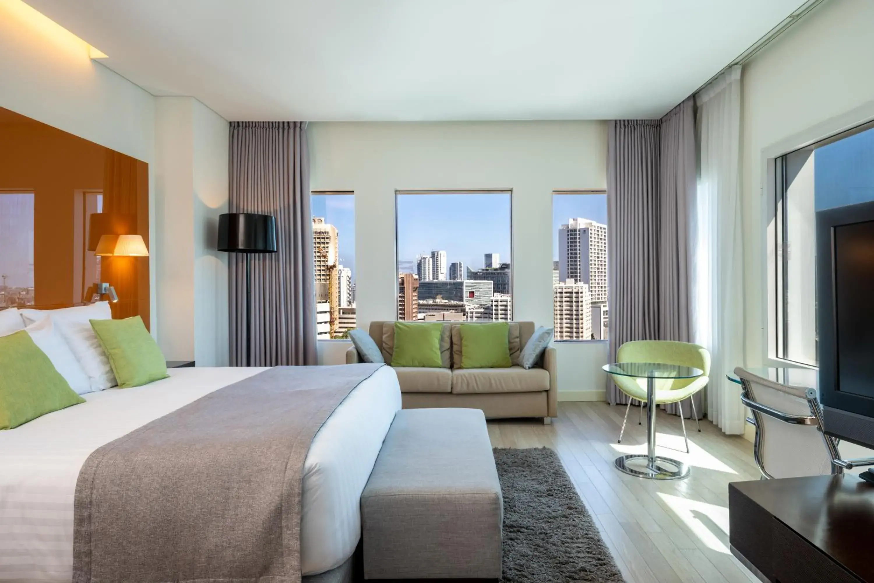 City view, Bed in Crowne Plaza Tel Aviv City Center by IHG City view, Bed in Crowne Plaza Tel Aviv City Center by IHG