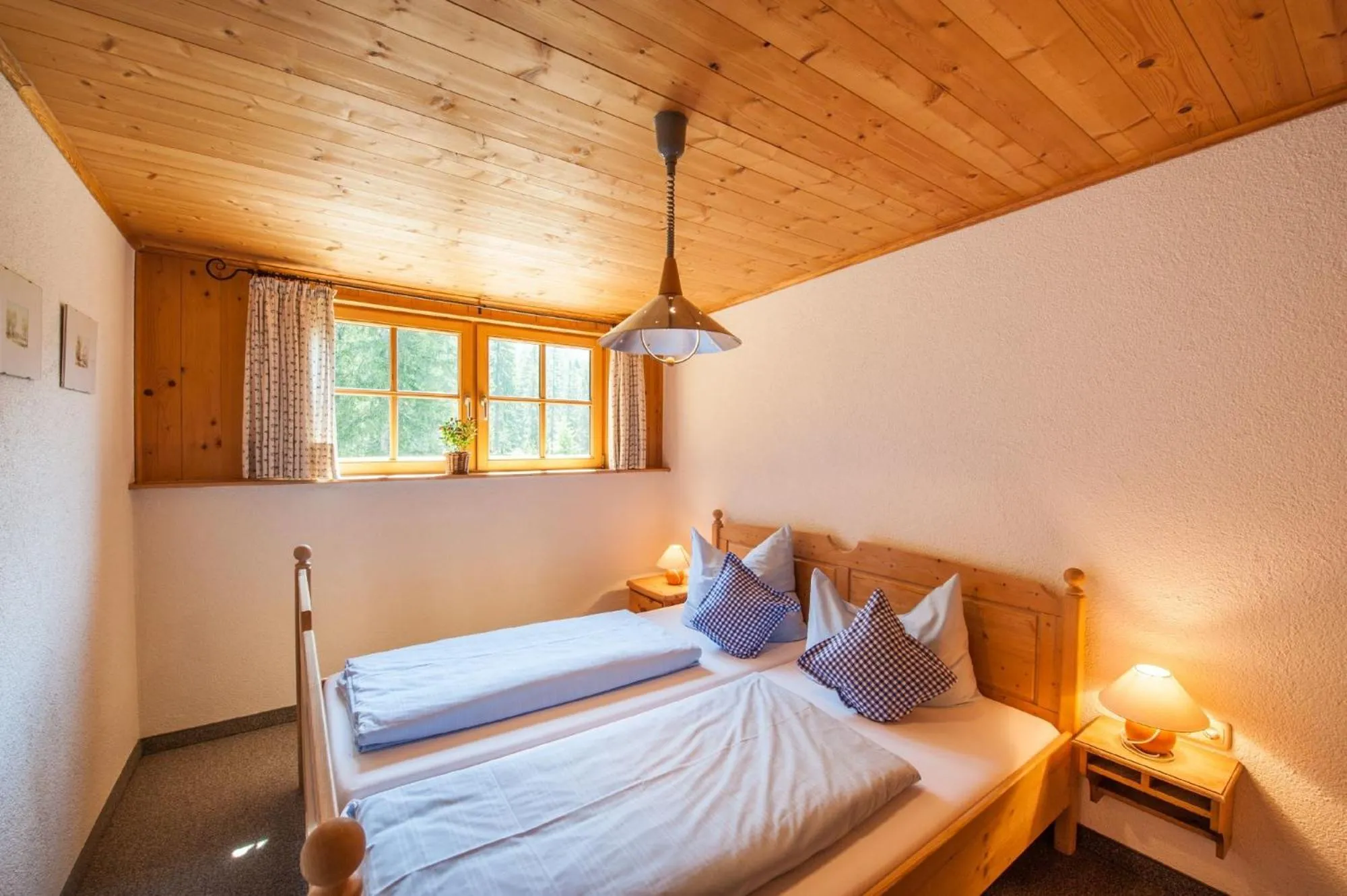 Day, Bed in Zugspitzhotel Diana Thörle