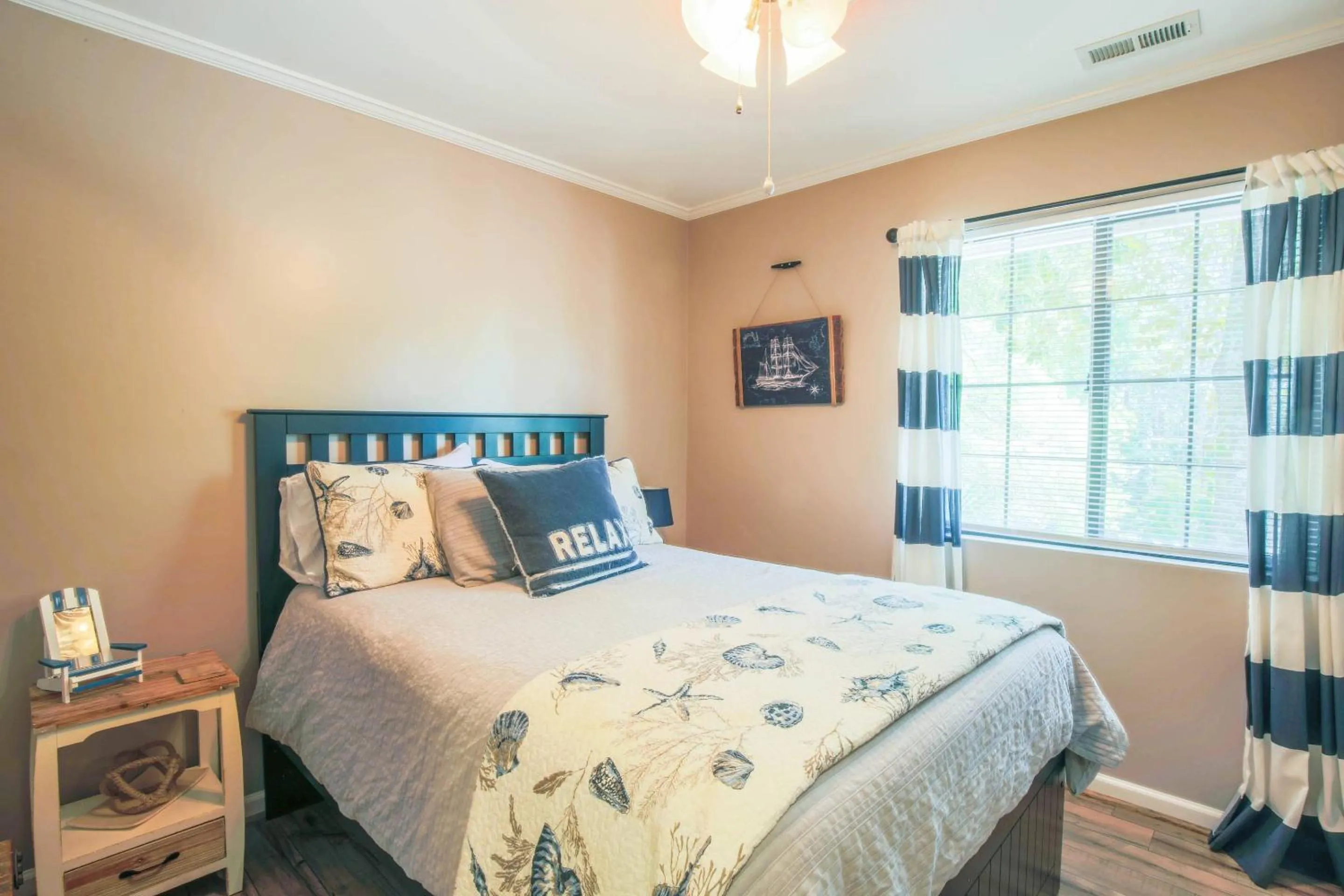 Bed in Mermaid’s Folly