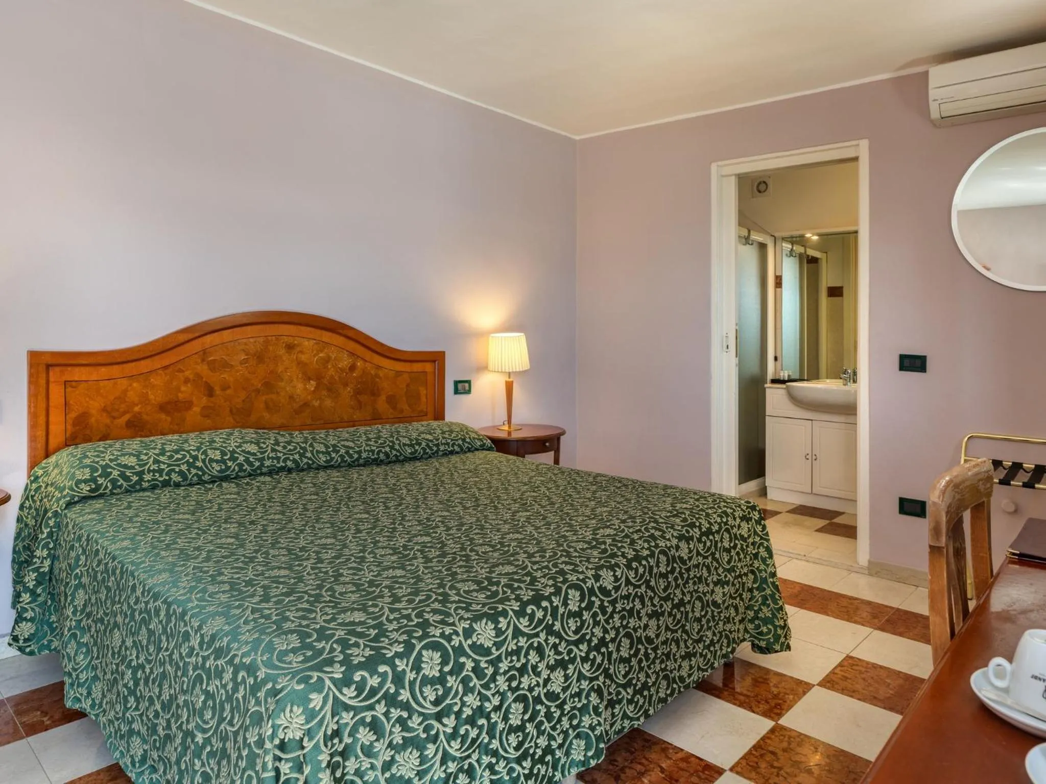 Photo of the whole room, Bed in Villa Cappellina