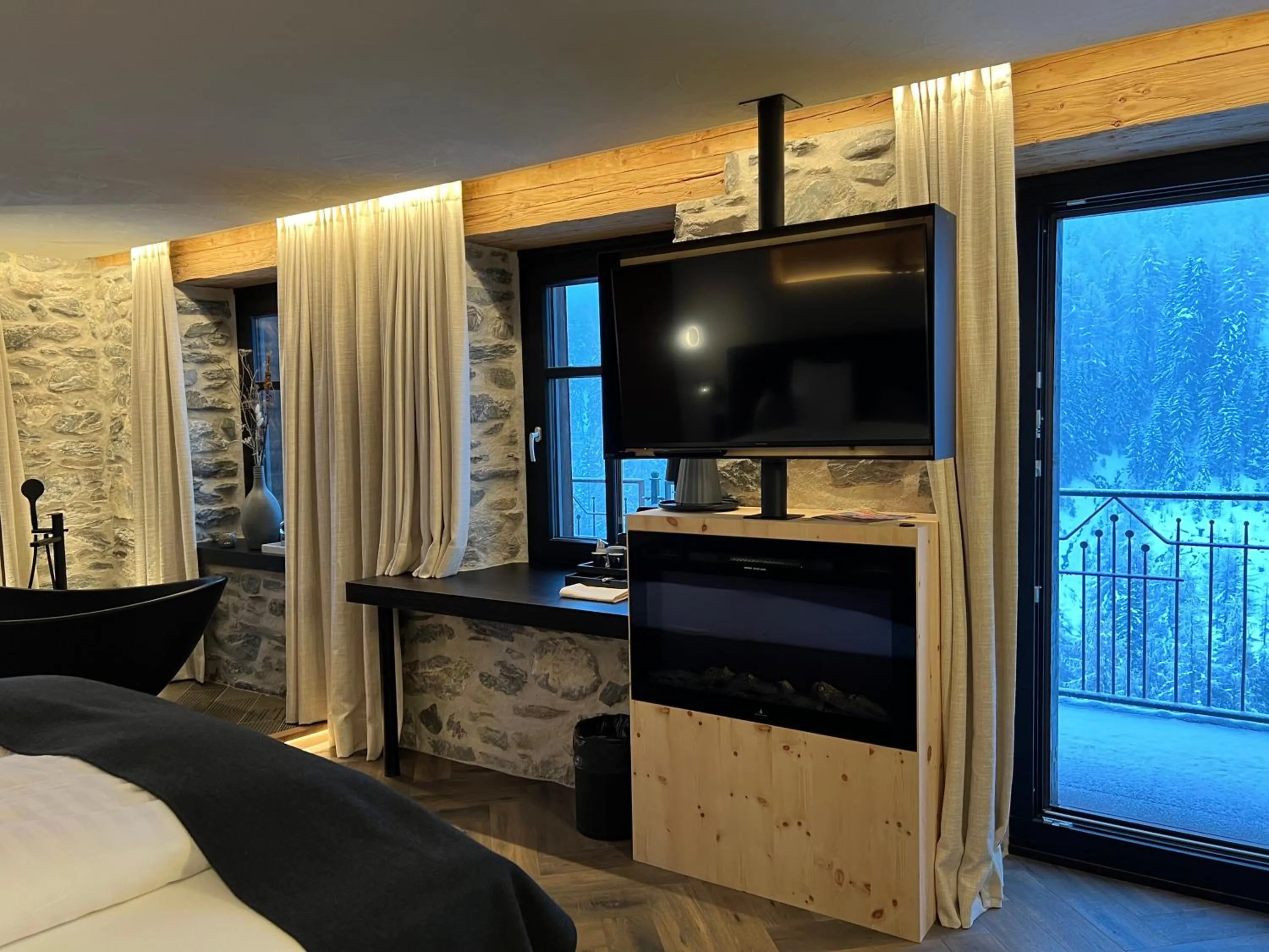 Photo of the whole room, Bed in LARET private Boutique Hotel - Adults only