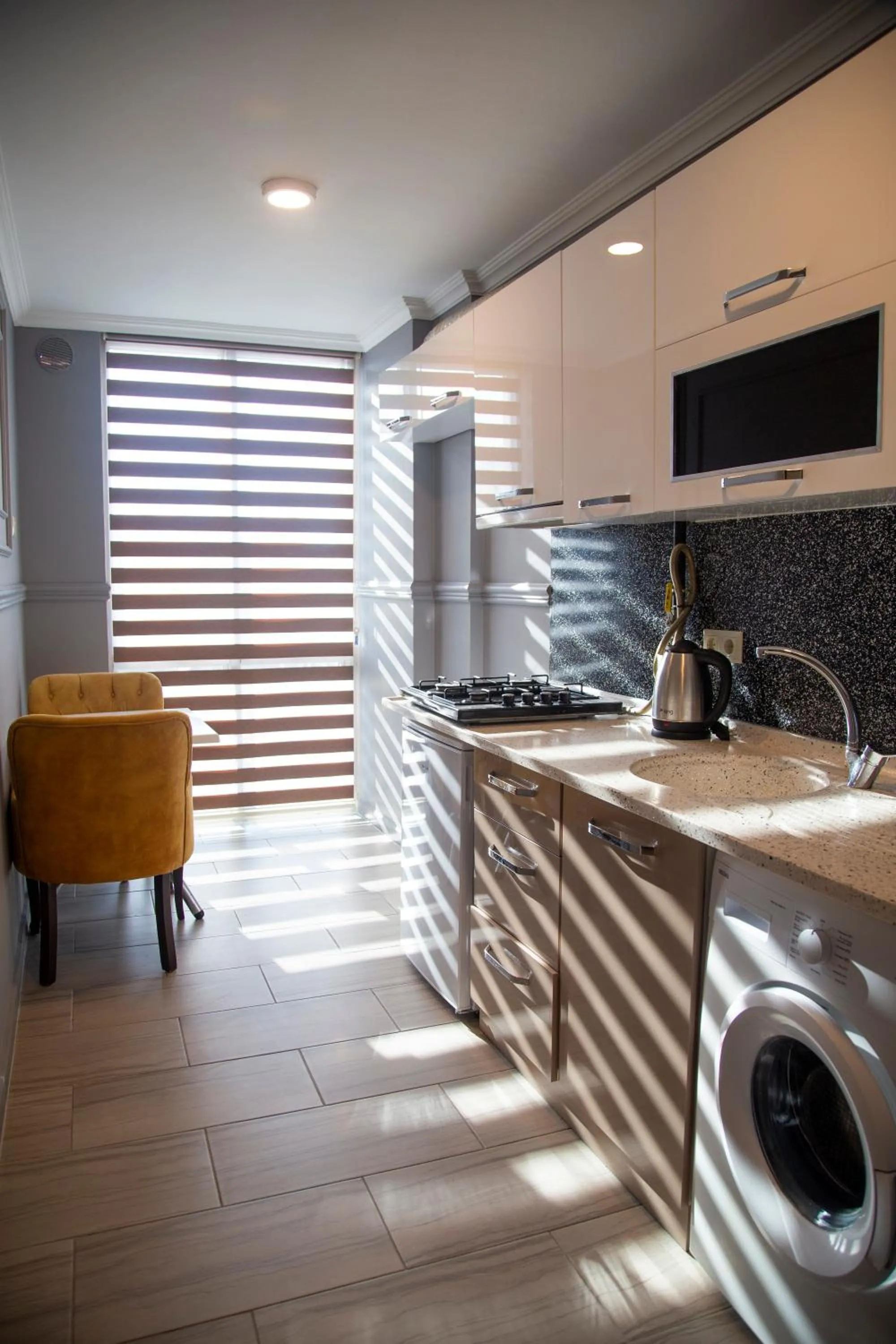 Kitchen or kitchenette in TRABZON Asel Suite Otel