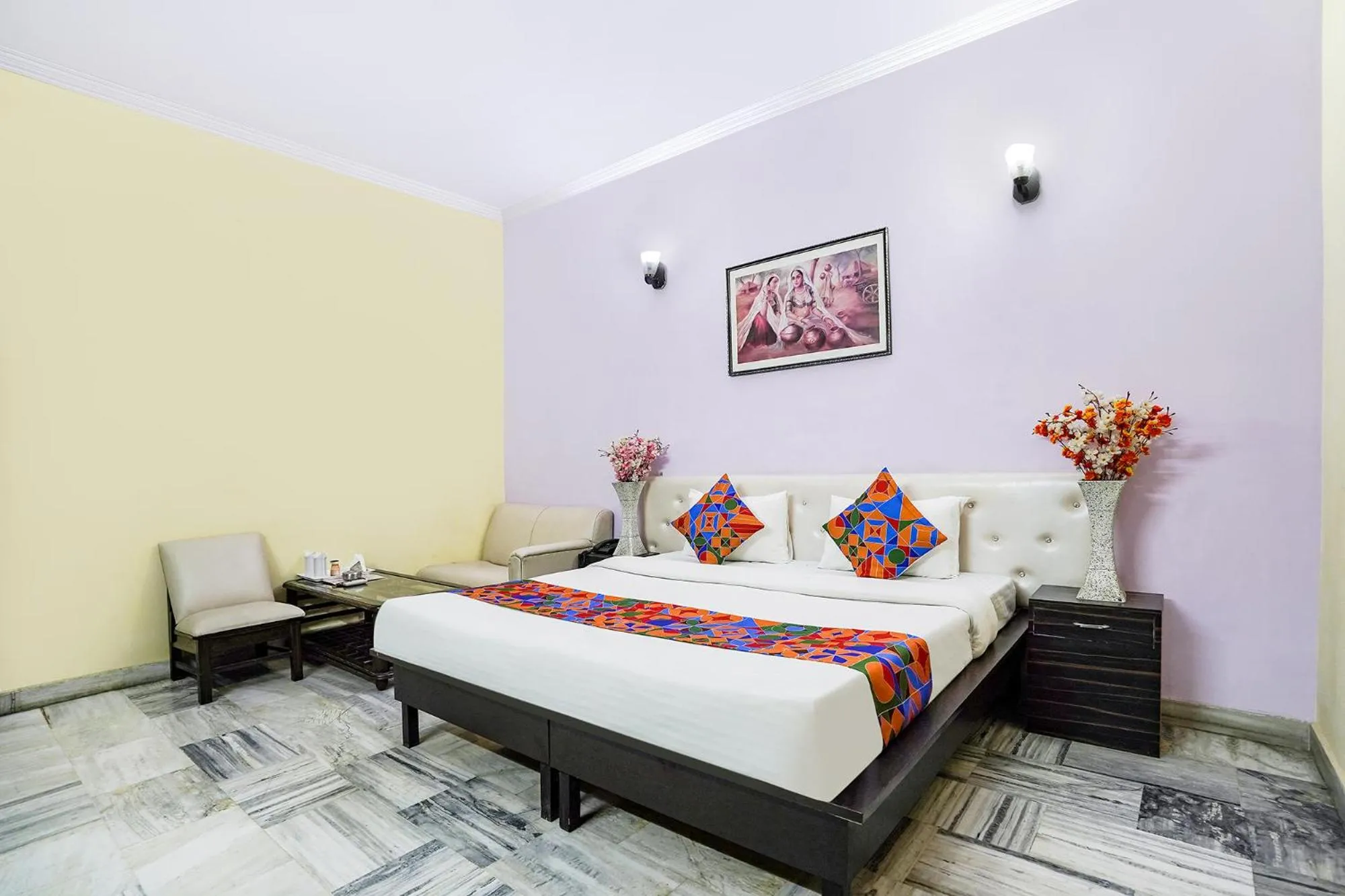 Bed in FabHotel Ivy Inn Sector 35