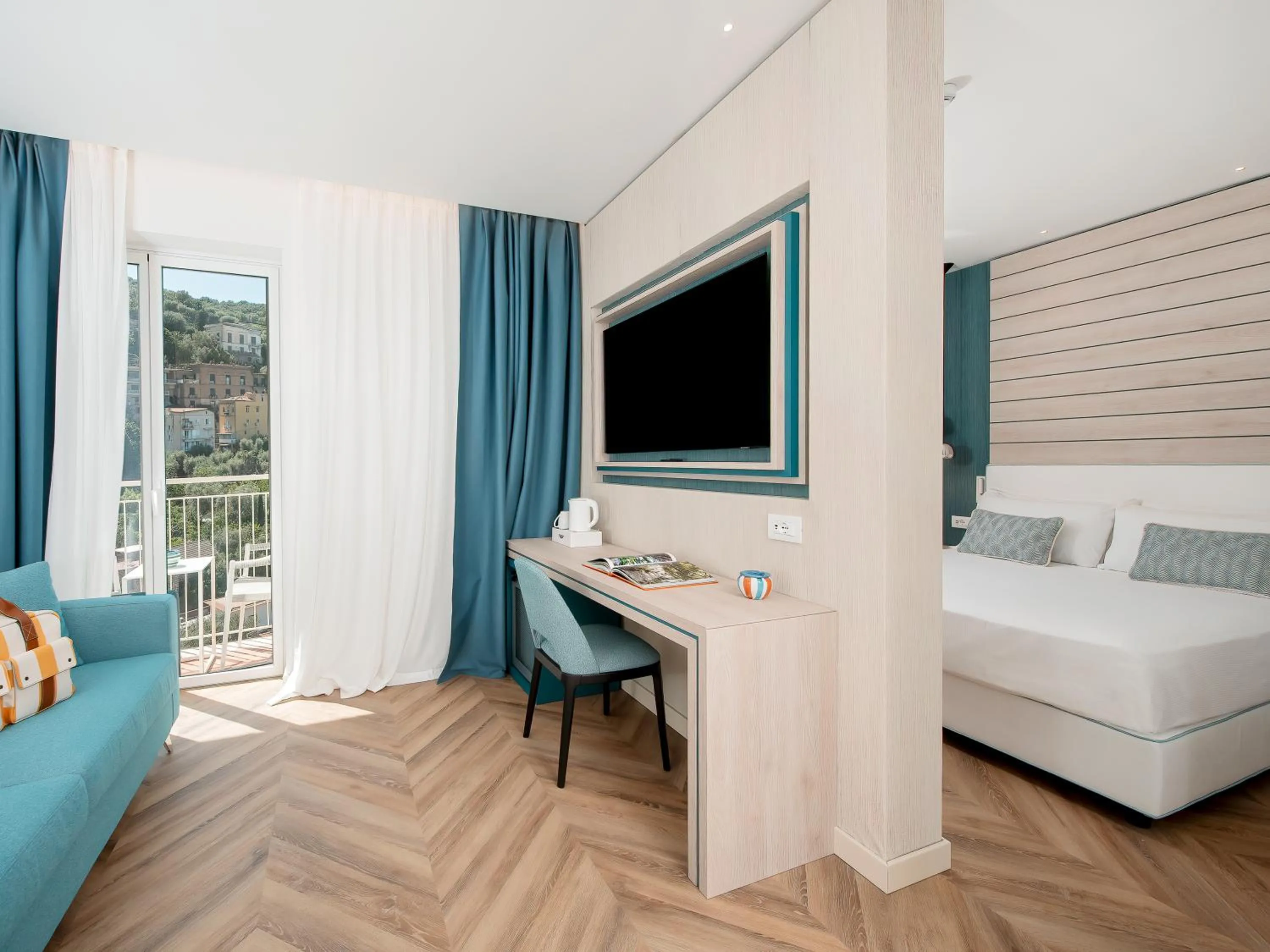 Bedroom, Bed in Hotel Tirrenia