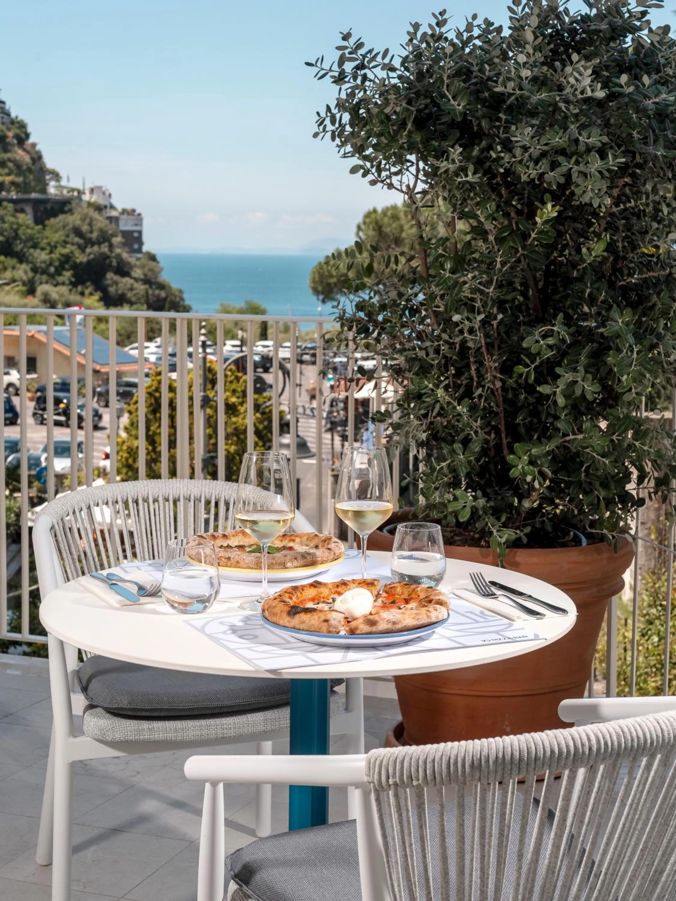 Restaurant/places to eat in Hotel Tirrenia