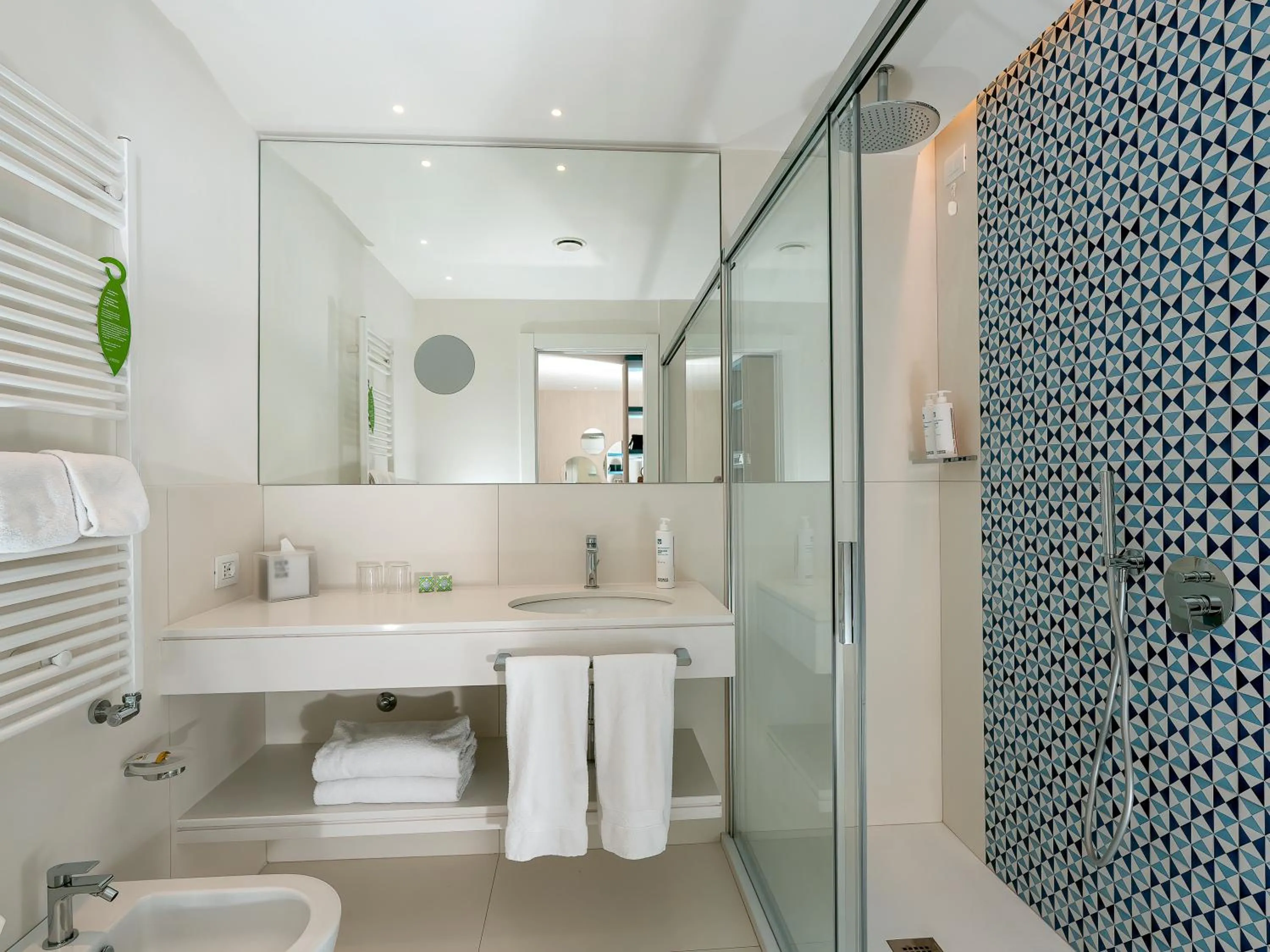 Bathroom in Hotel Tirrenia