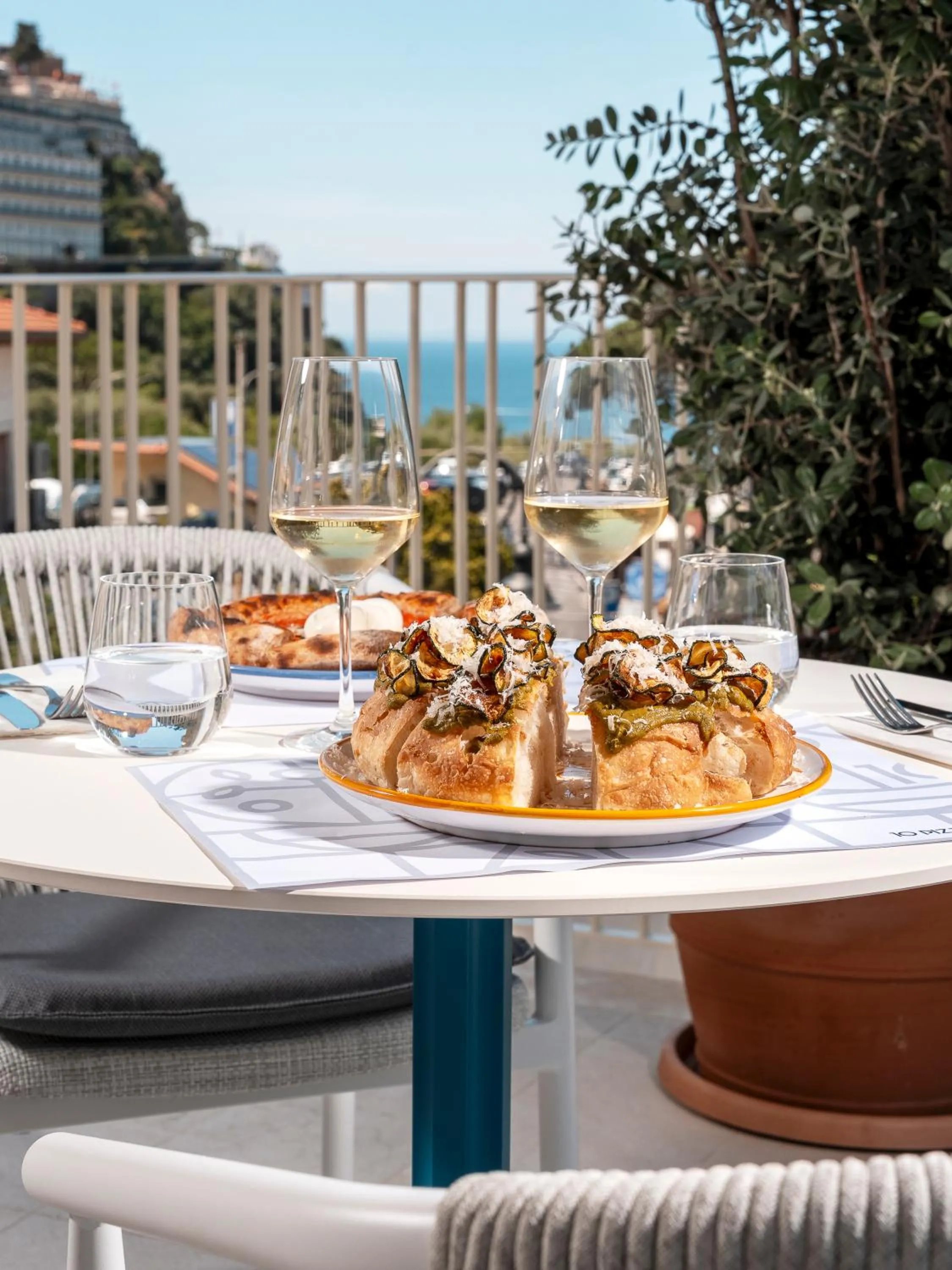 Restaurant/places to eat in Hotel Tirrenia
