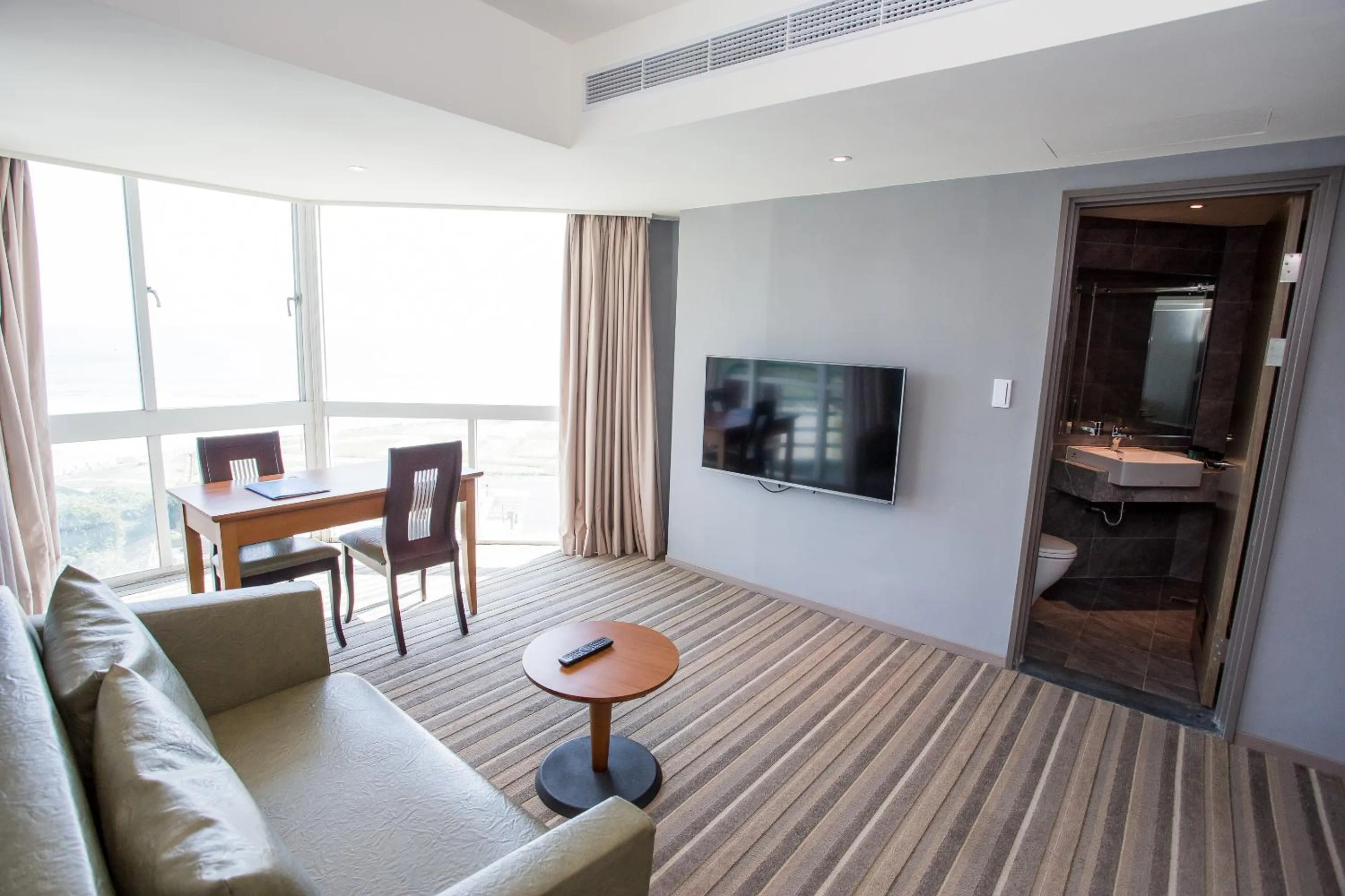 Bathroom in CT Green Bay Hot-Spring Hotel