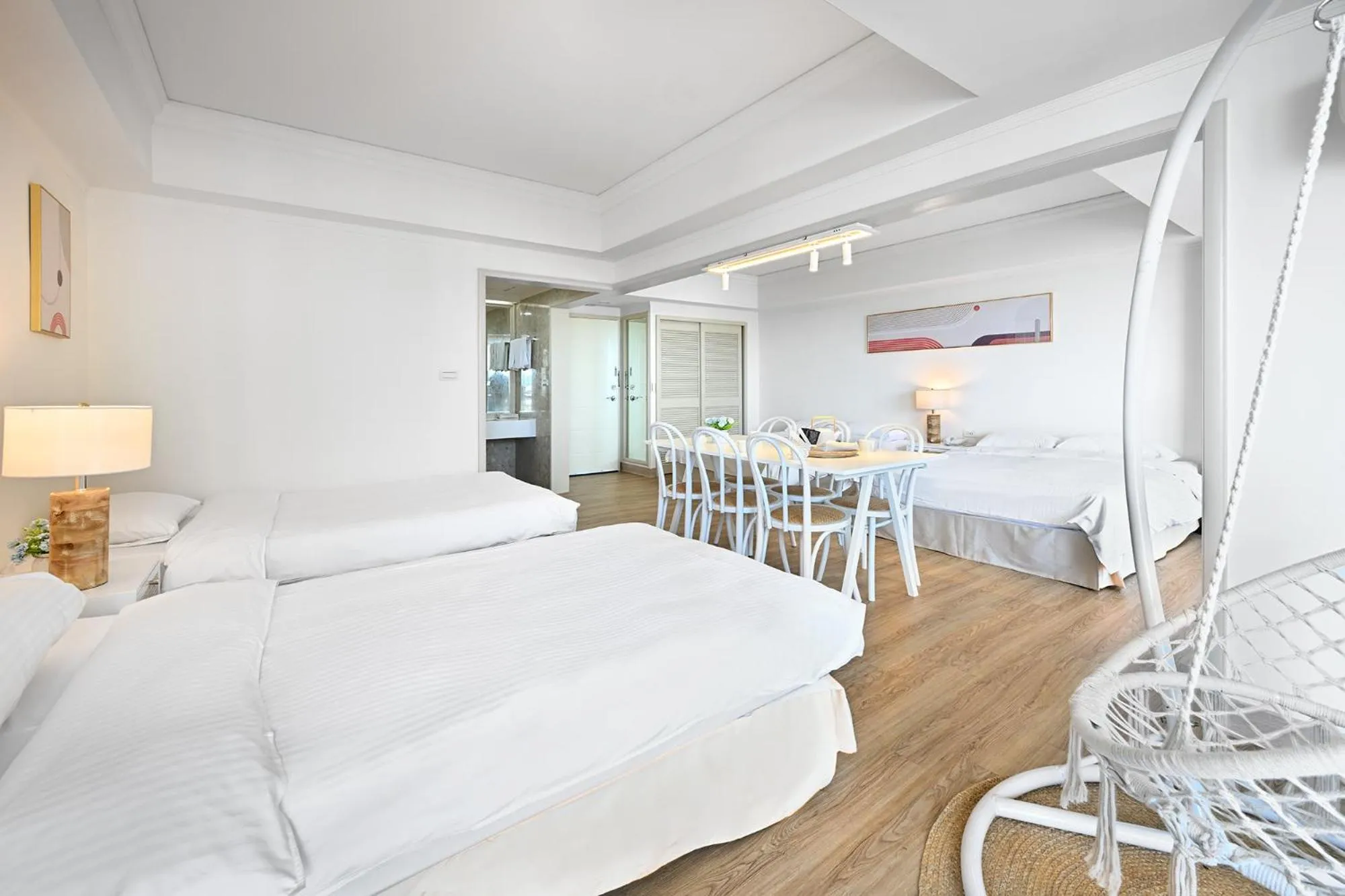 Bed in CT Green Bay Hot-Spring Hotel