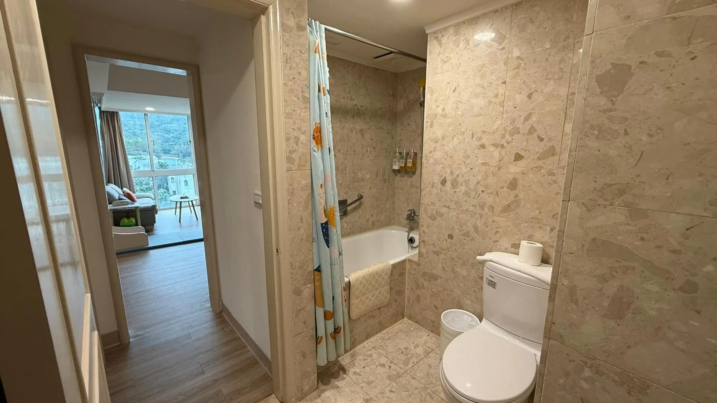 Toilet in CT Green Bay Hot-Spring Hotel