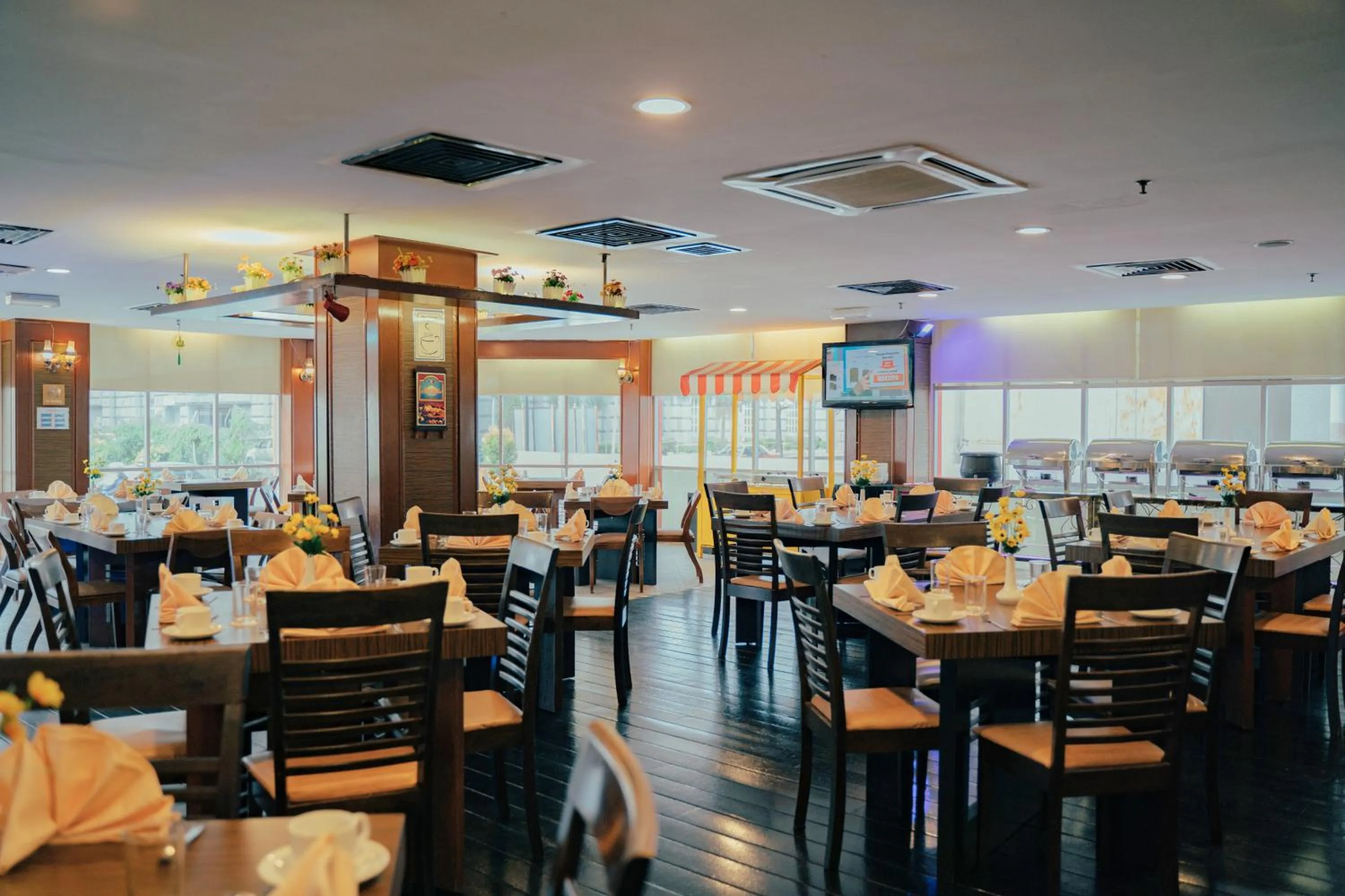 Restaurant/places to eat in Hotel Sentral Riverview Melaka