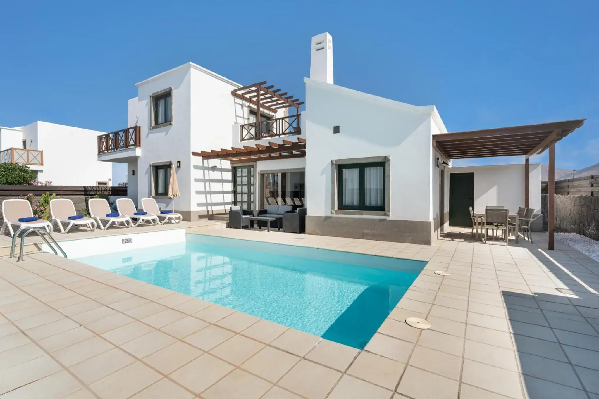 Camelot Holiday Homes by LIVVO Camelot Holiday Homes by LIVVO