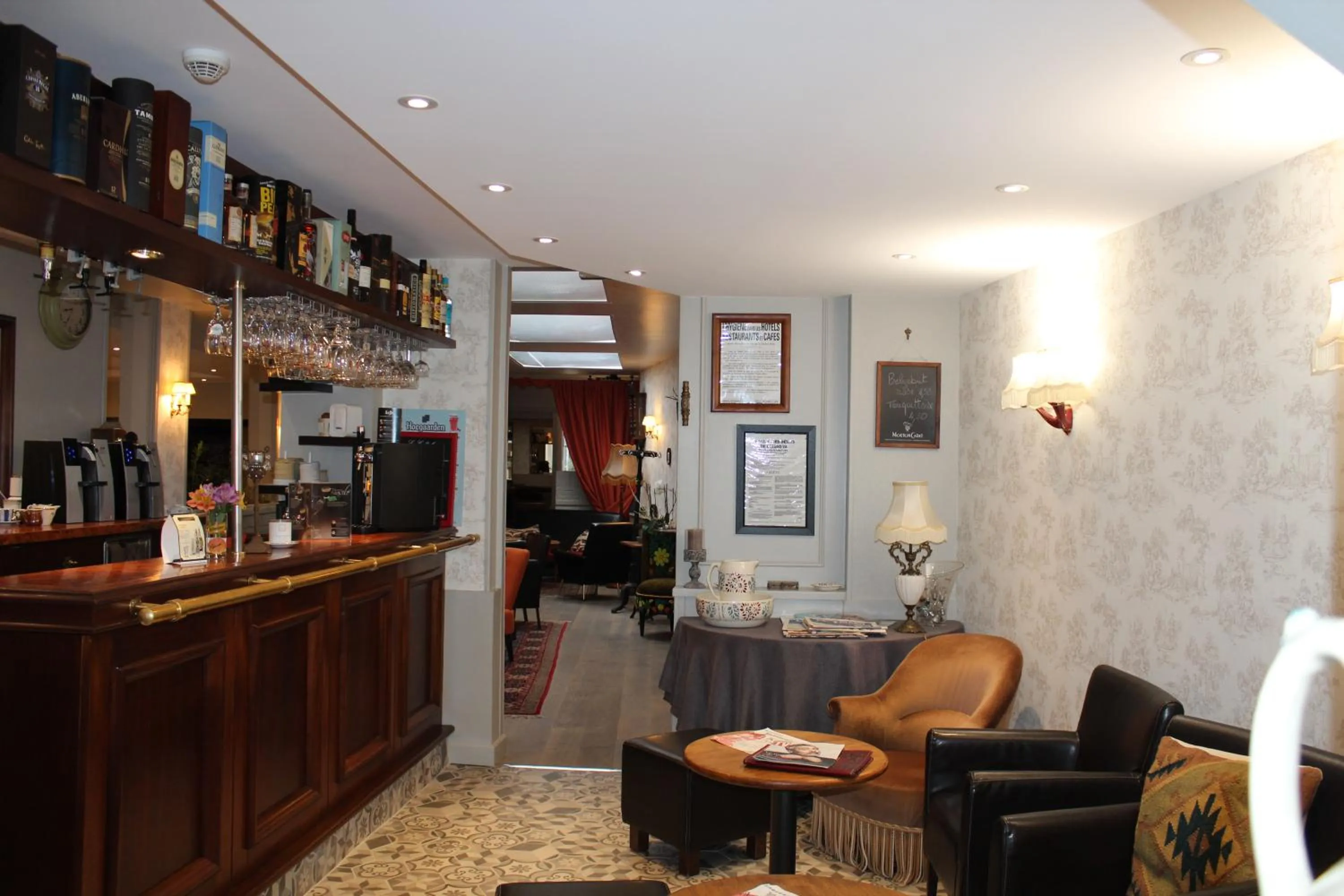 Lounge or bar in Hypnos Hotel