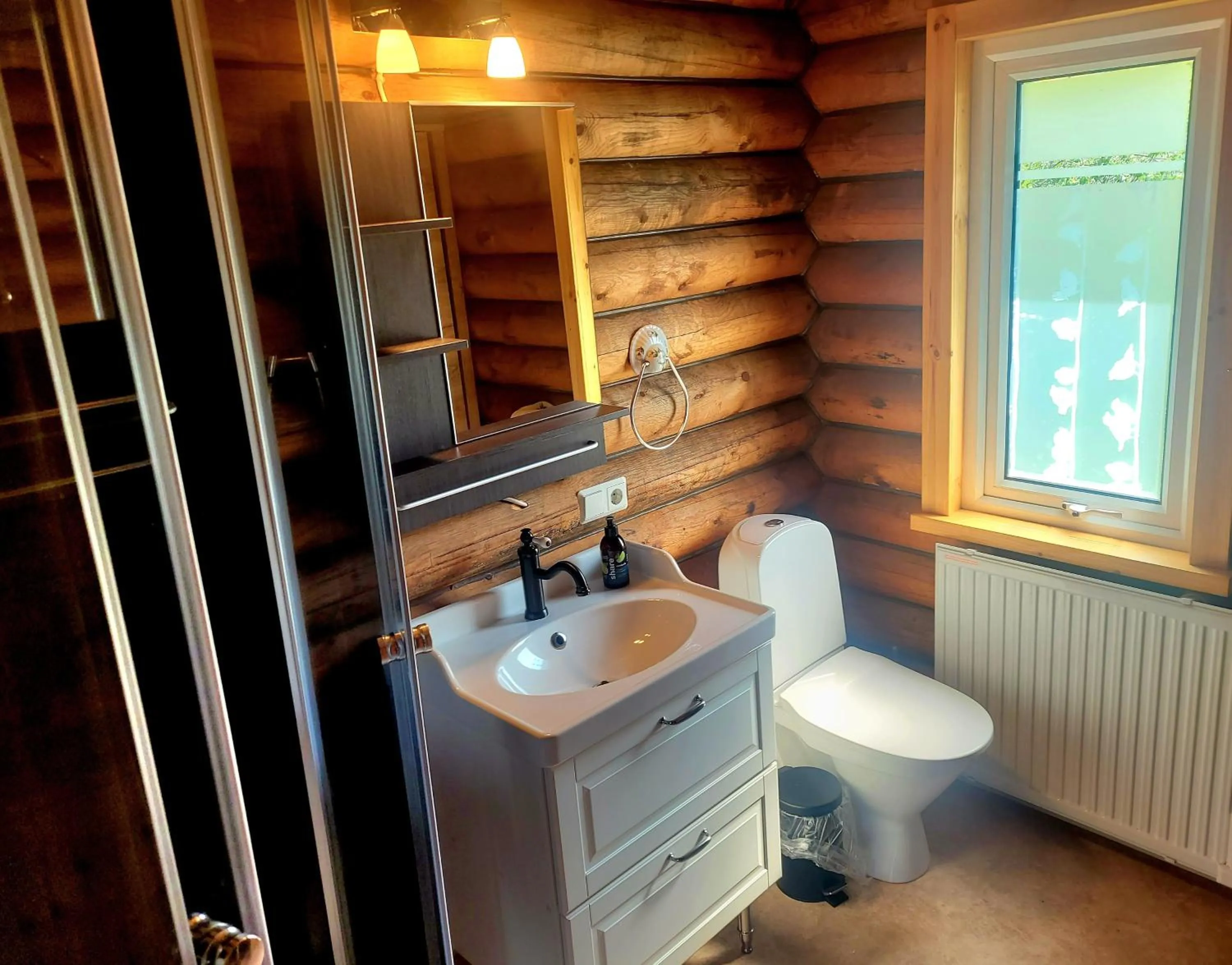 Bathroom in Akureyri Log Cottage