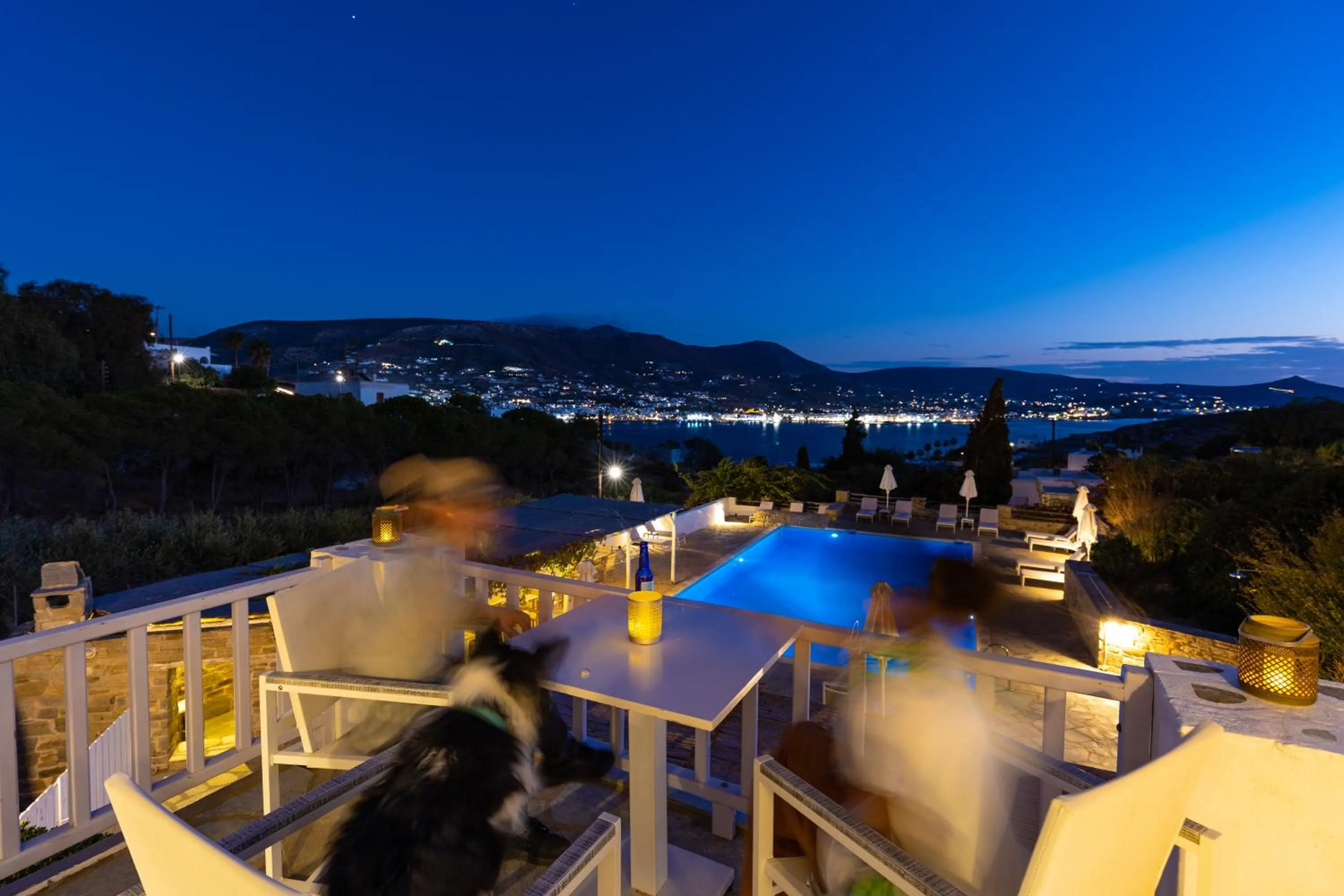 Restaurant/places to eat in Akrotiri Hotel