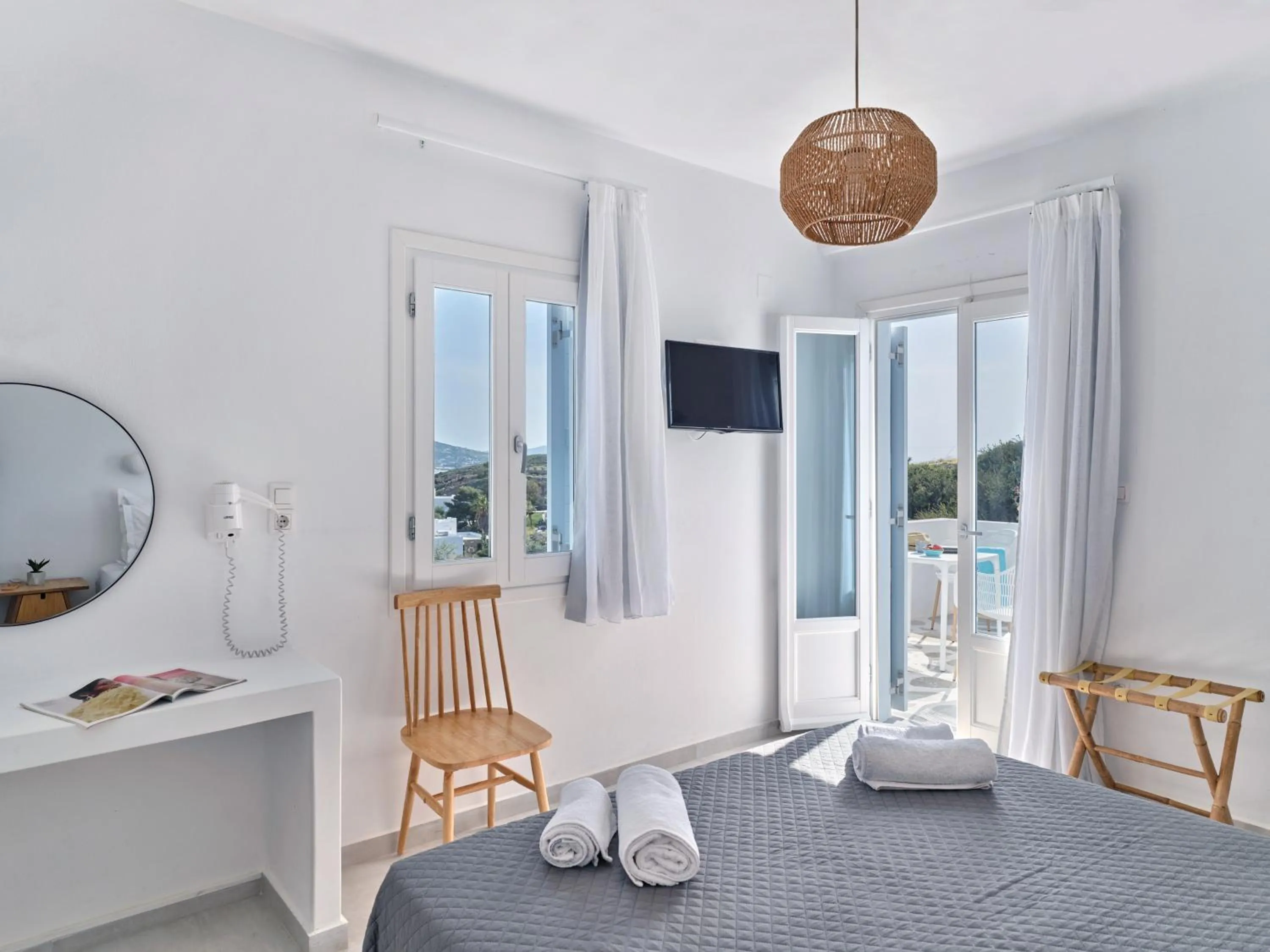 Bed in Akrotiri Hotel