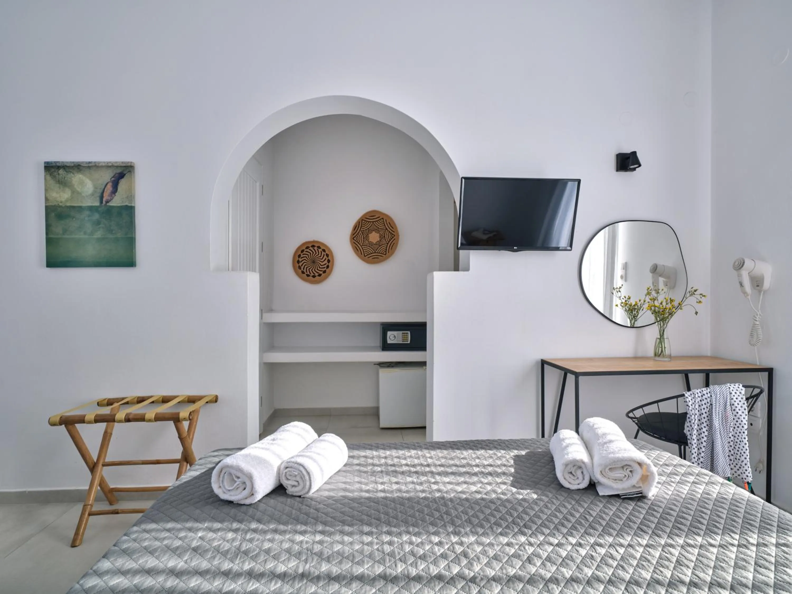 Bed in Akrotiri Hotel