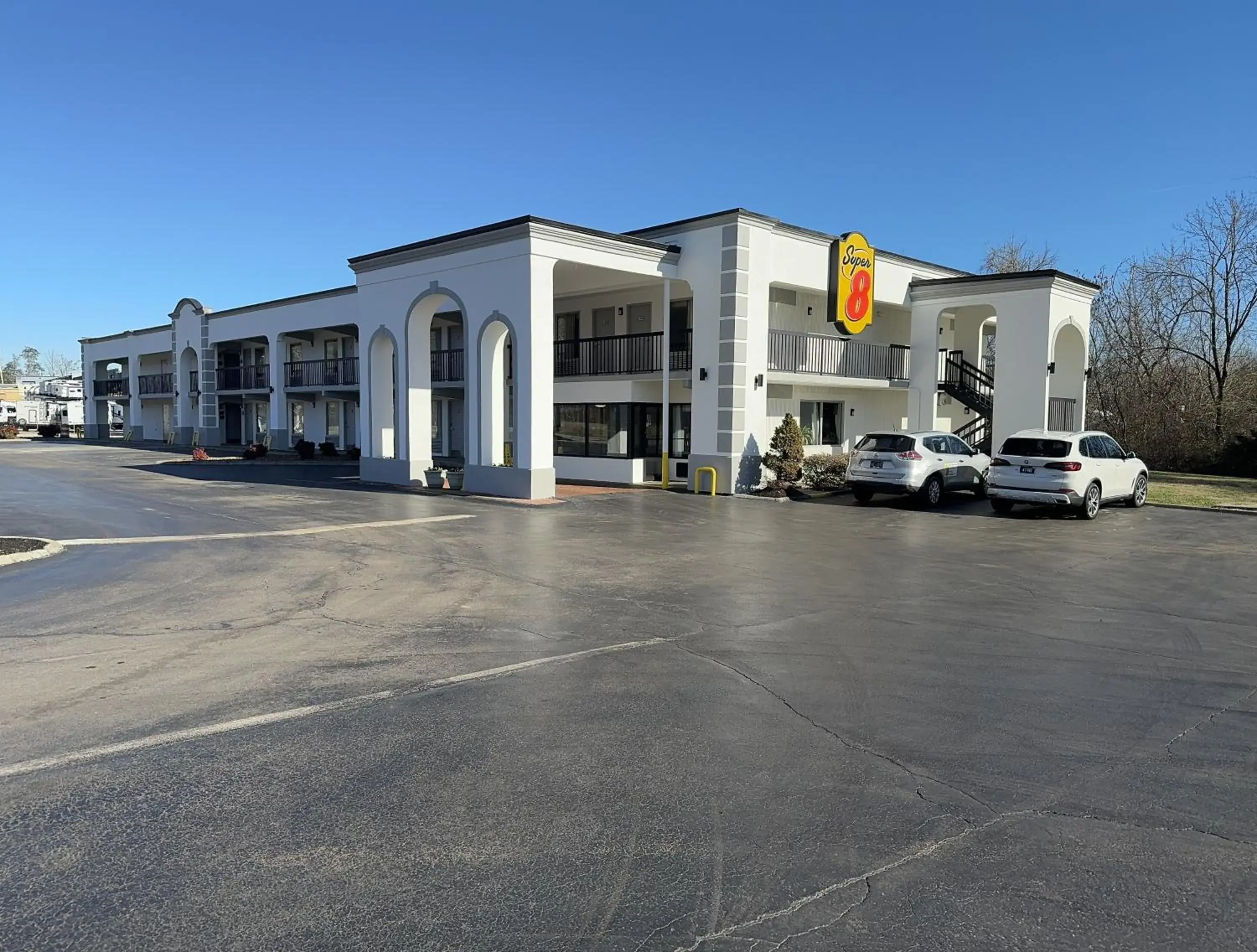 Property building in Super 8 by Wyndham Knoxville West/Farragut Property building in Super 8 by Wyndham Knoxville West/Farragut