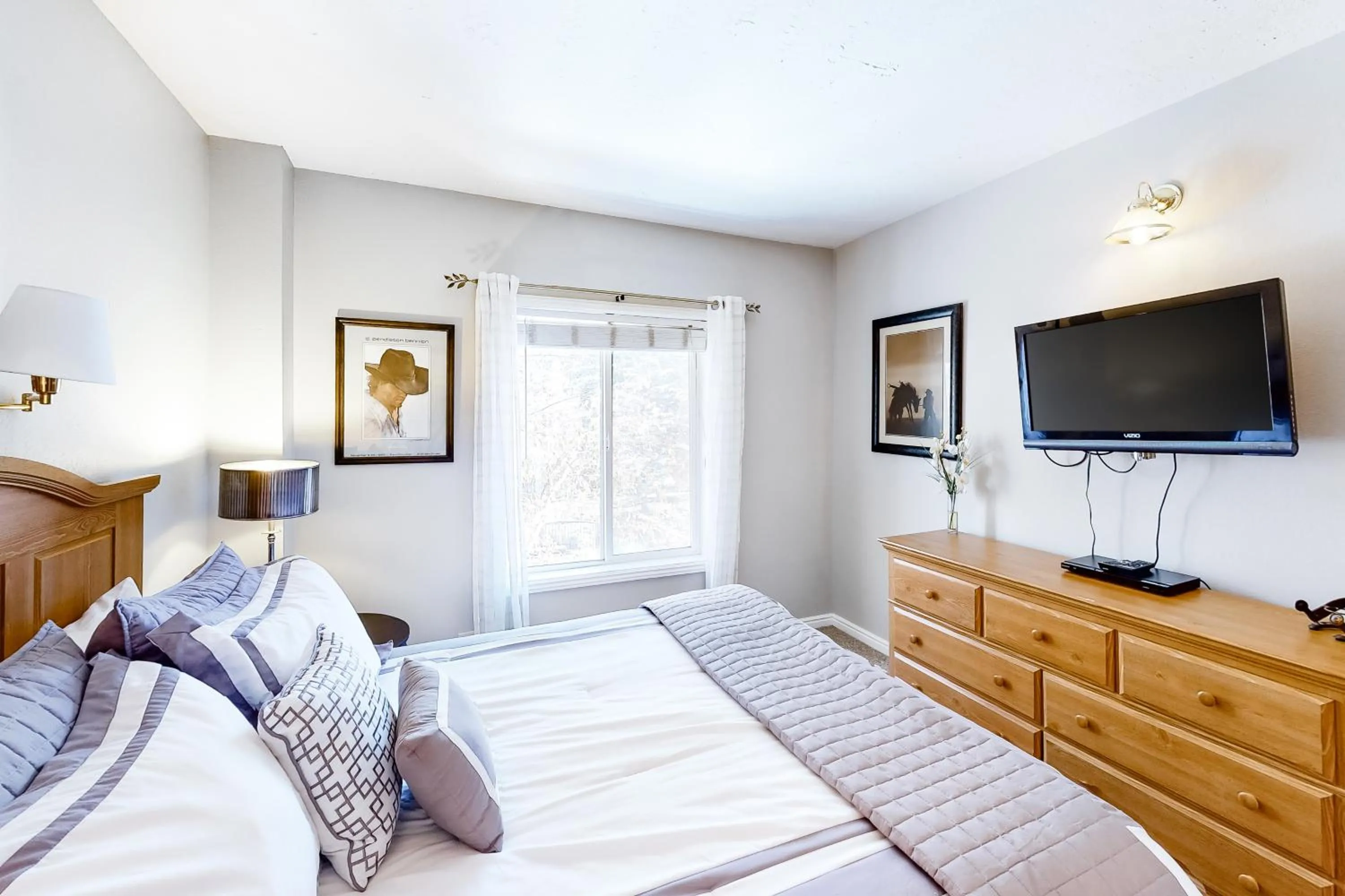 Bed in Park Station Luxury Retreat