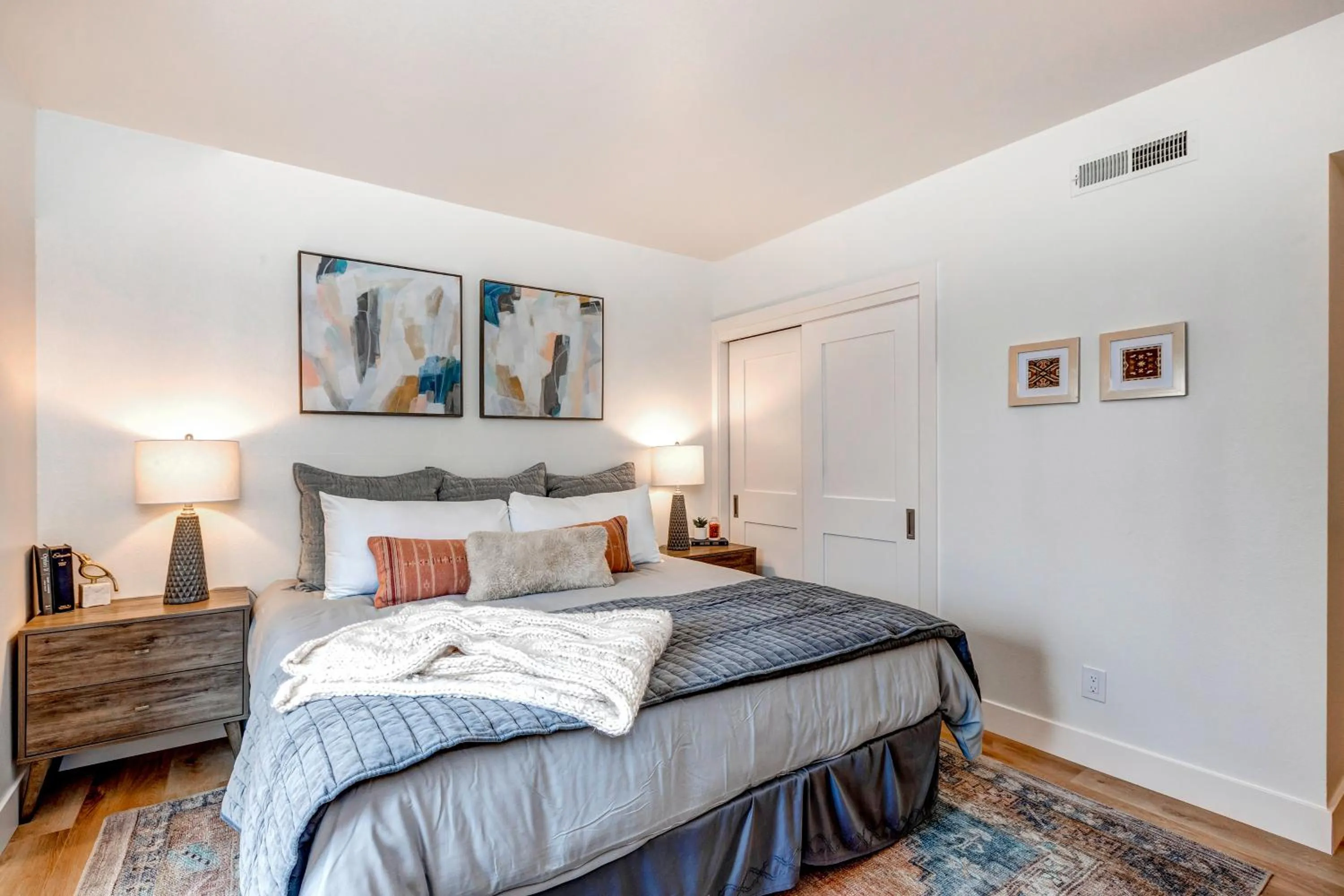 Bed in Park Station Luxury Retreat