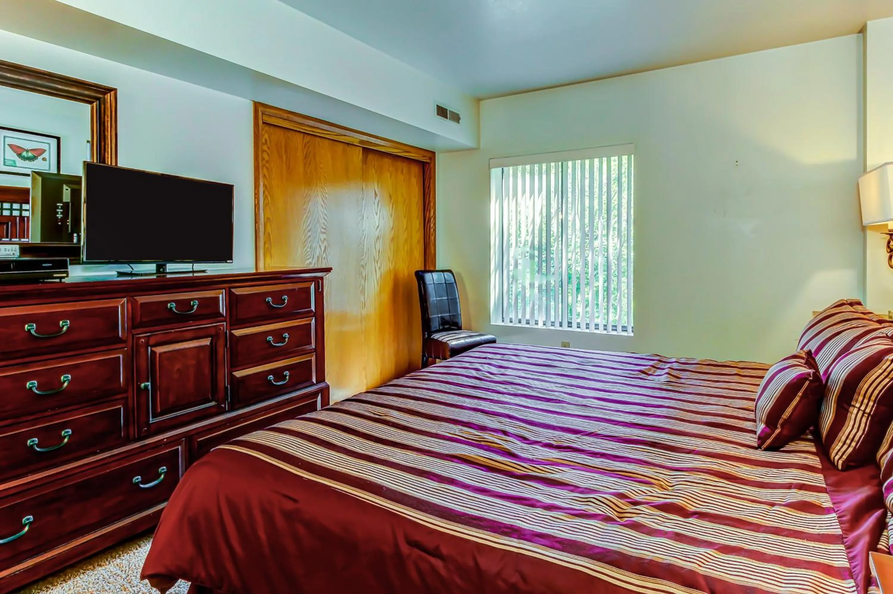 Bed in Park Station Luxury Retreat