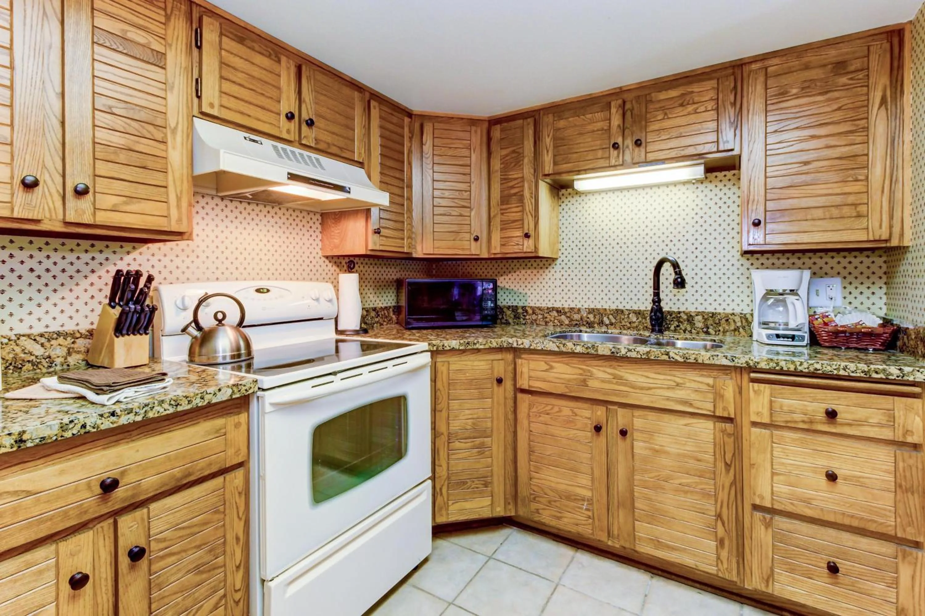 Kitchen or kitchenette in Park Station Luxury Retreat
