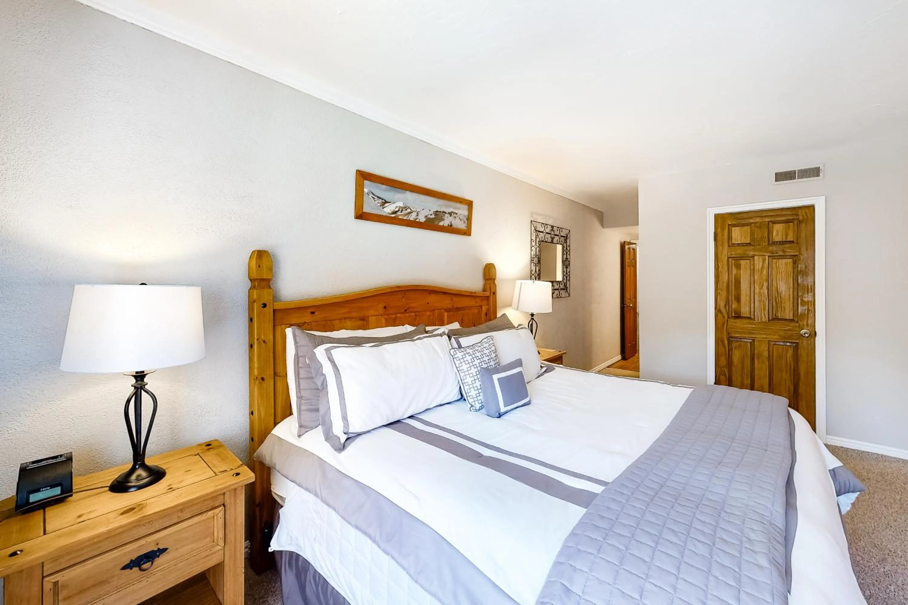 Bed in Park Station Luxury Retreat