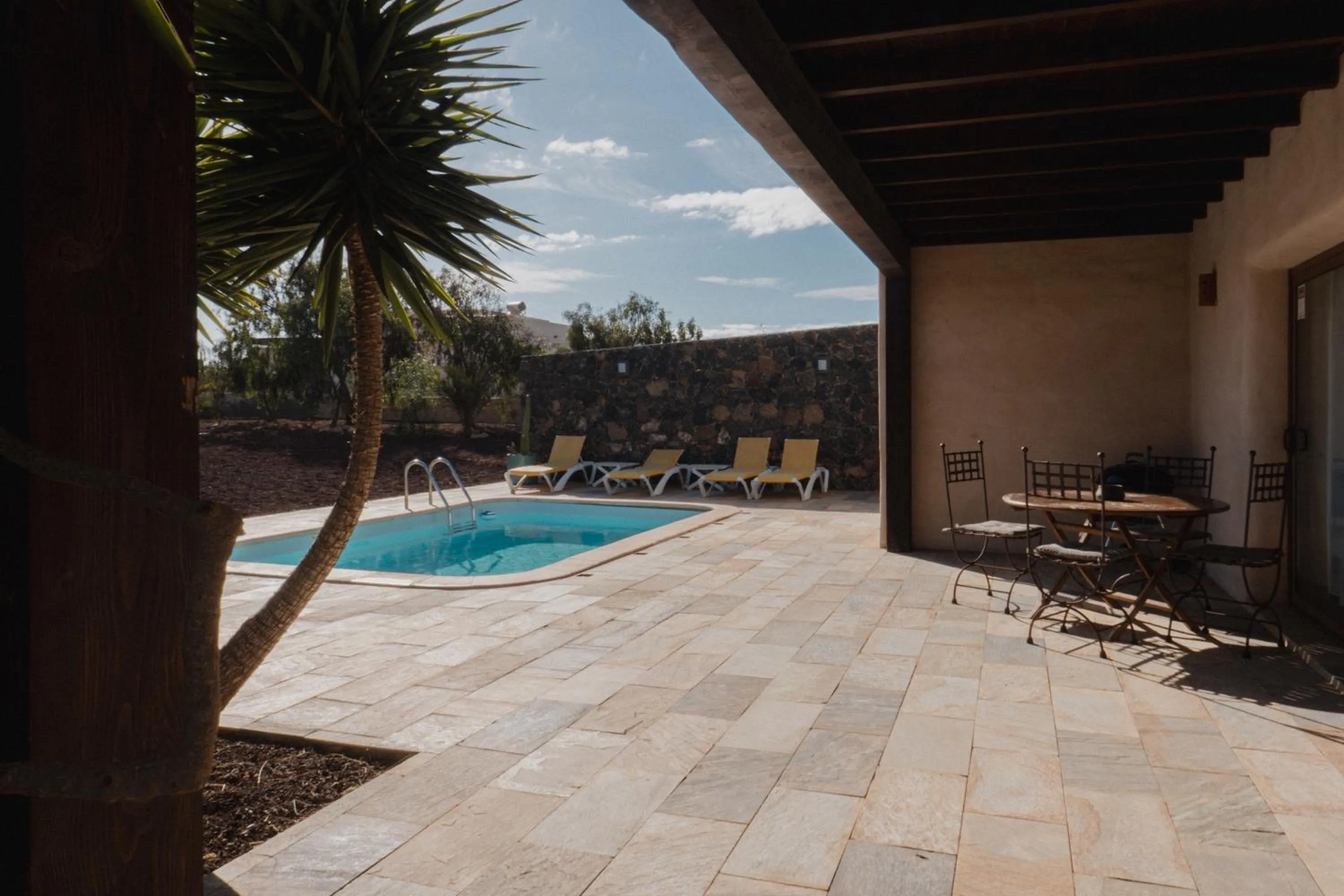 Pool view in Villa Upupa
