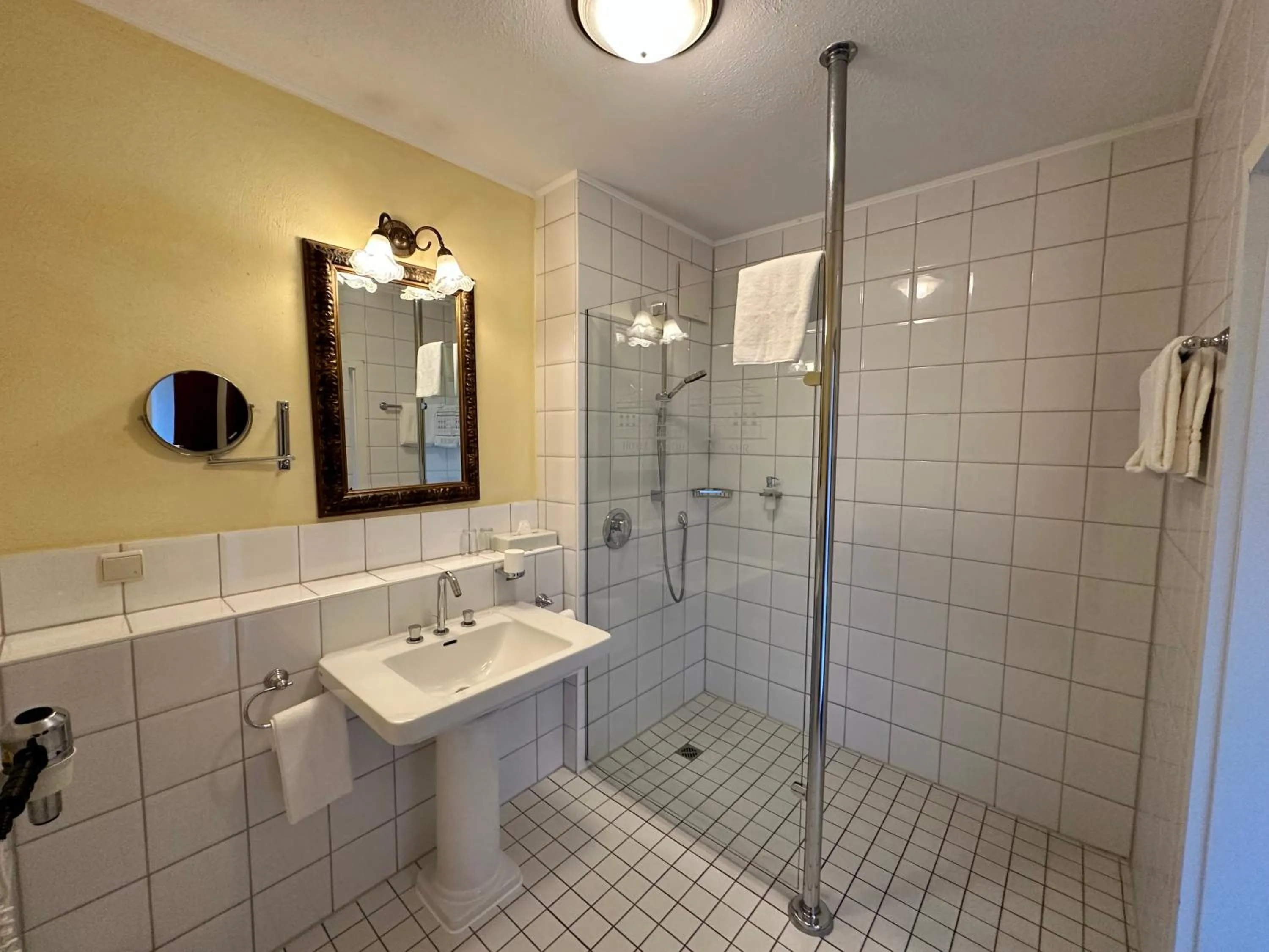 Bathroom in Hotel Landhaus Milser