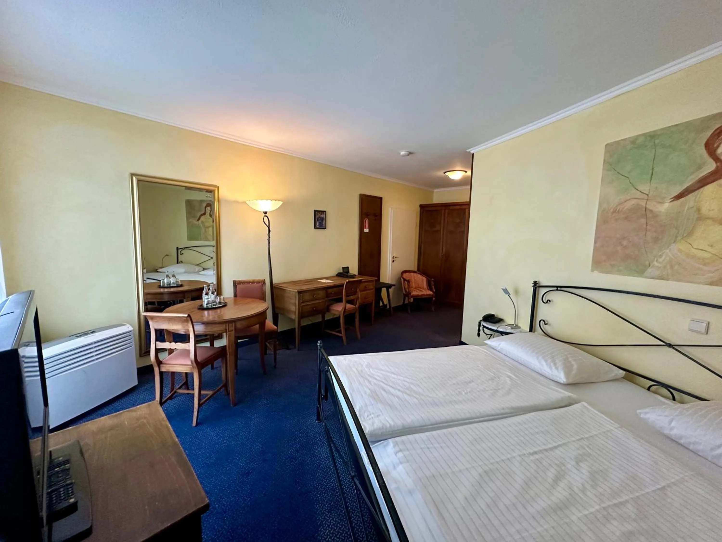 Photo of the whole room, Bed in Hotel Landhaus Milser