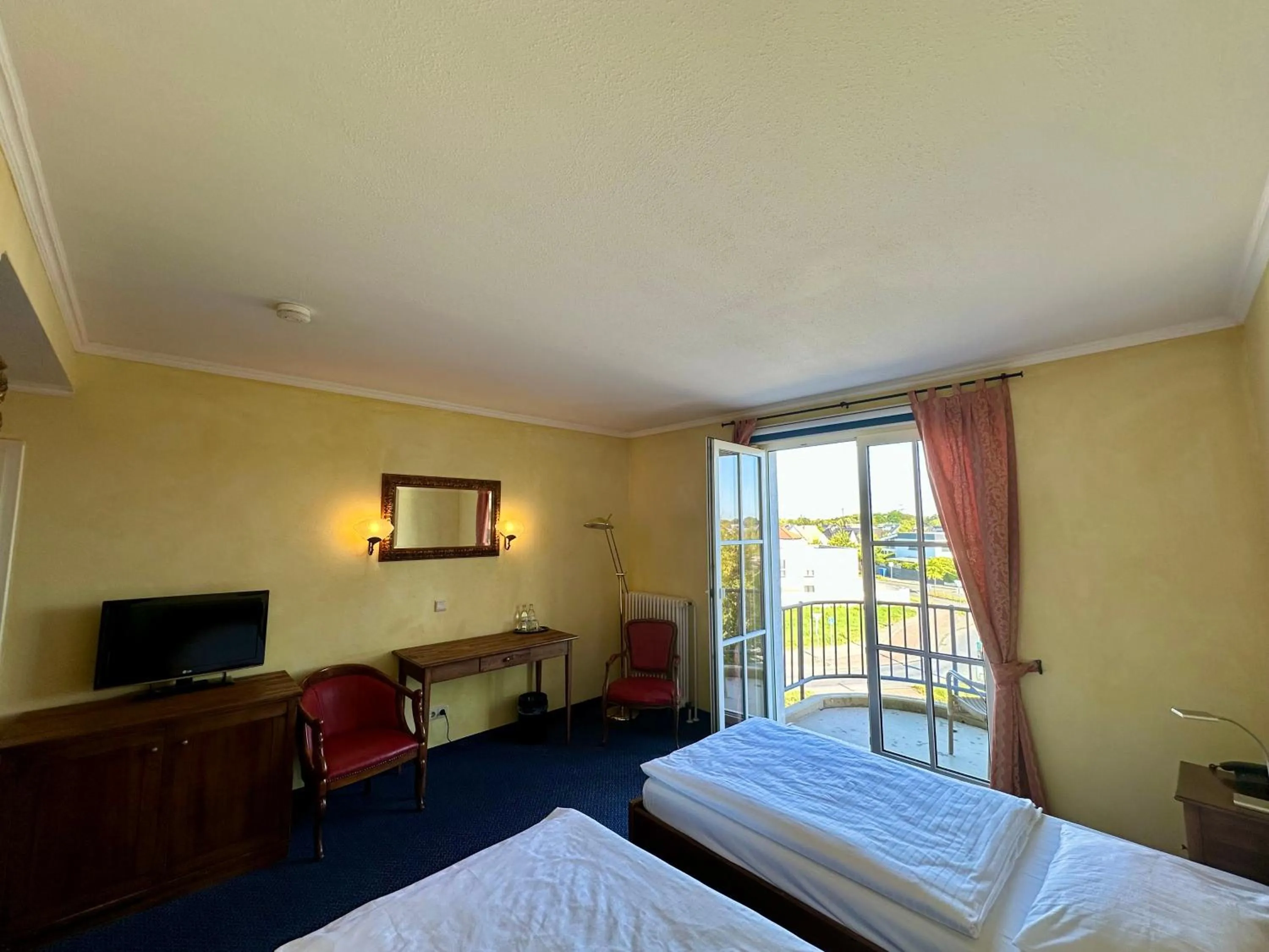 Photo of the whole room, Bed in Hotel Landhaus Milser