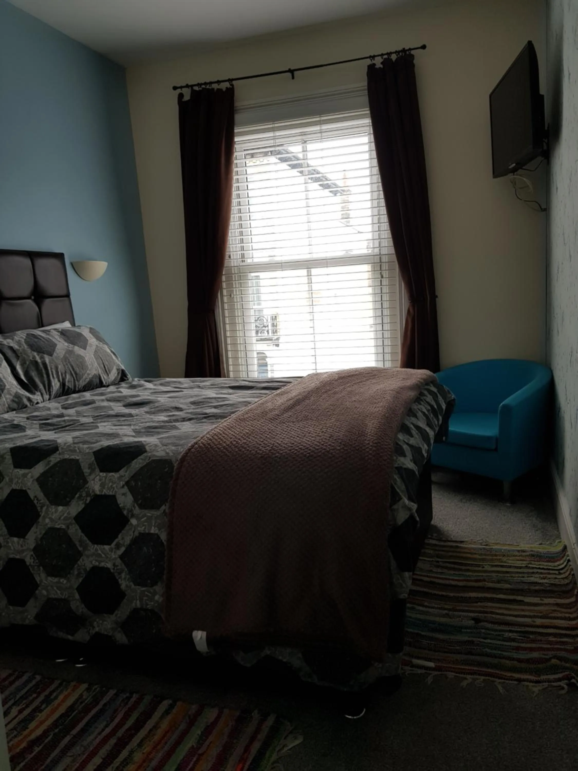 Double Room with Private Bathroom in Seamore Guest House