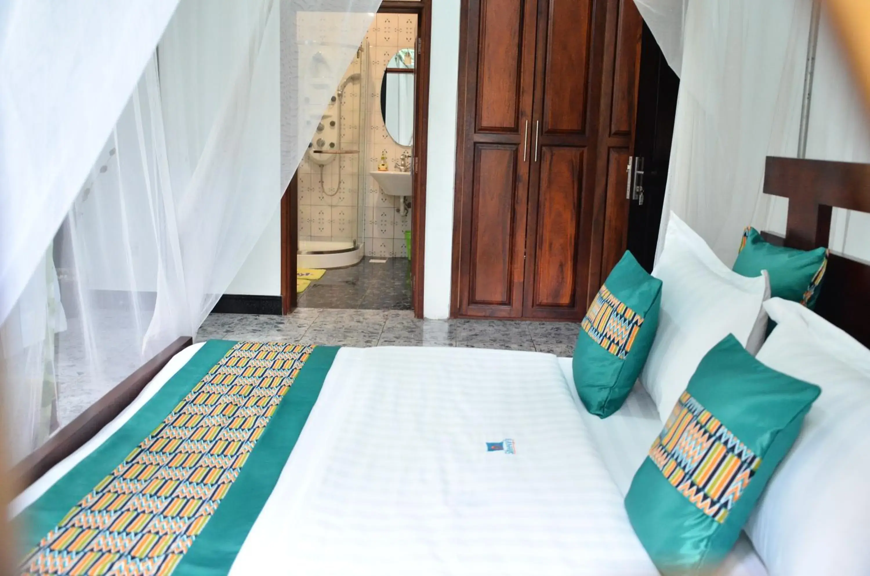 Deluxe Double Room - single occupancy in Sheevy"s Bed N Breakfast Deluxe Double Room - single occupancy in Sheevy"s Bed N Breakfast