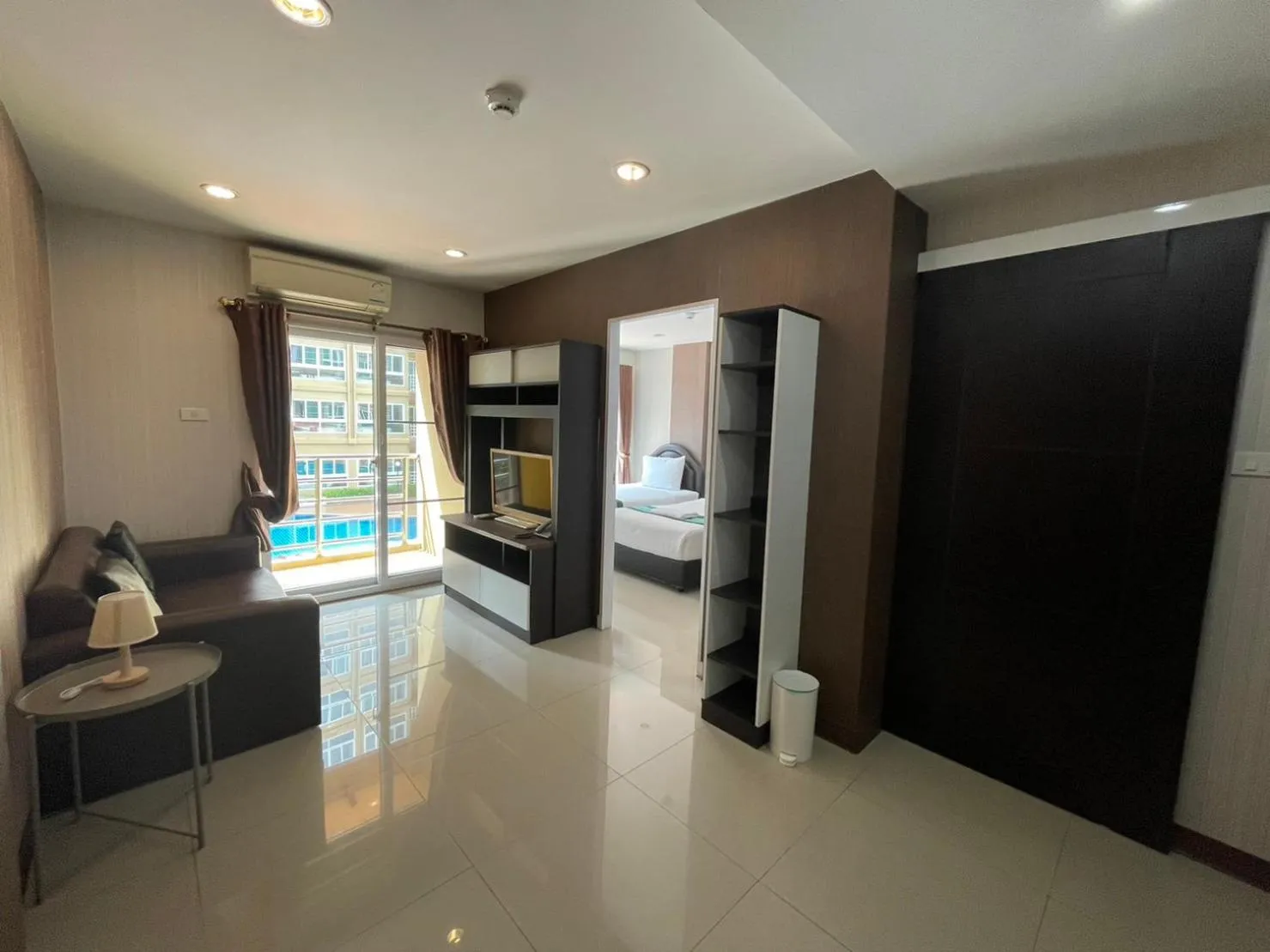 Property building, Bed in H2DO Hotel