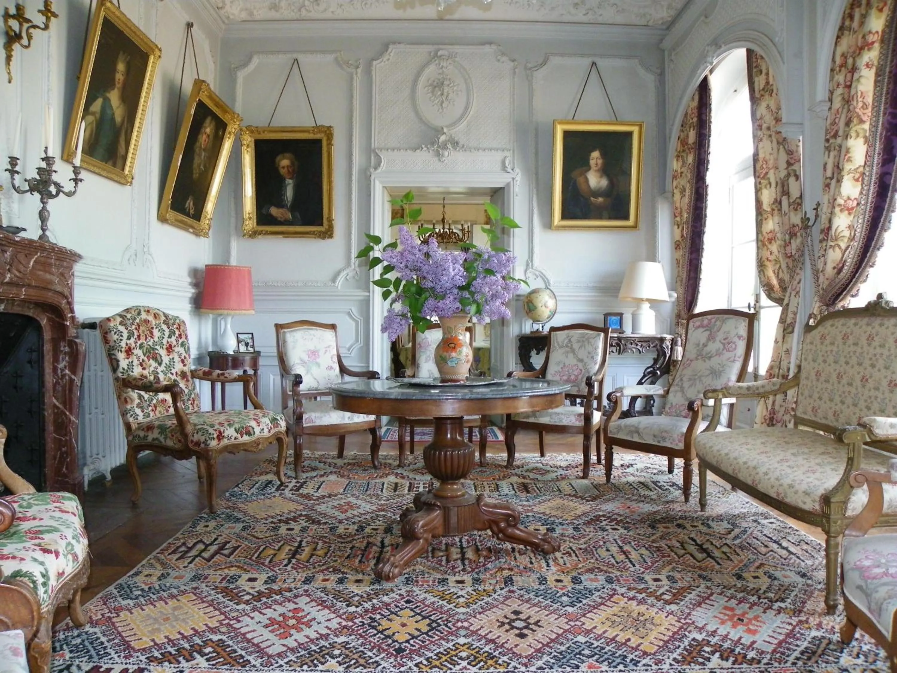Living room in Château de Colliers