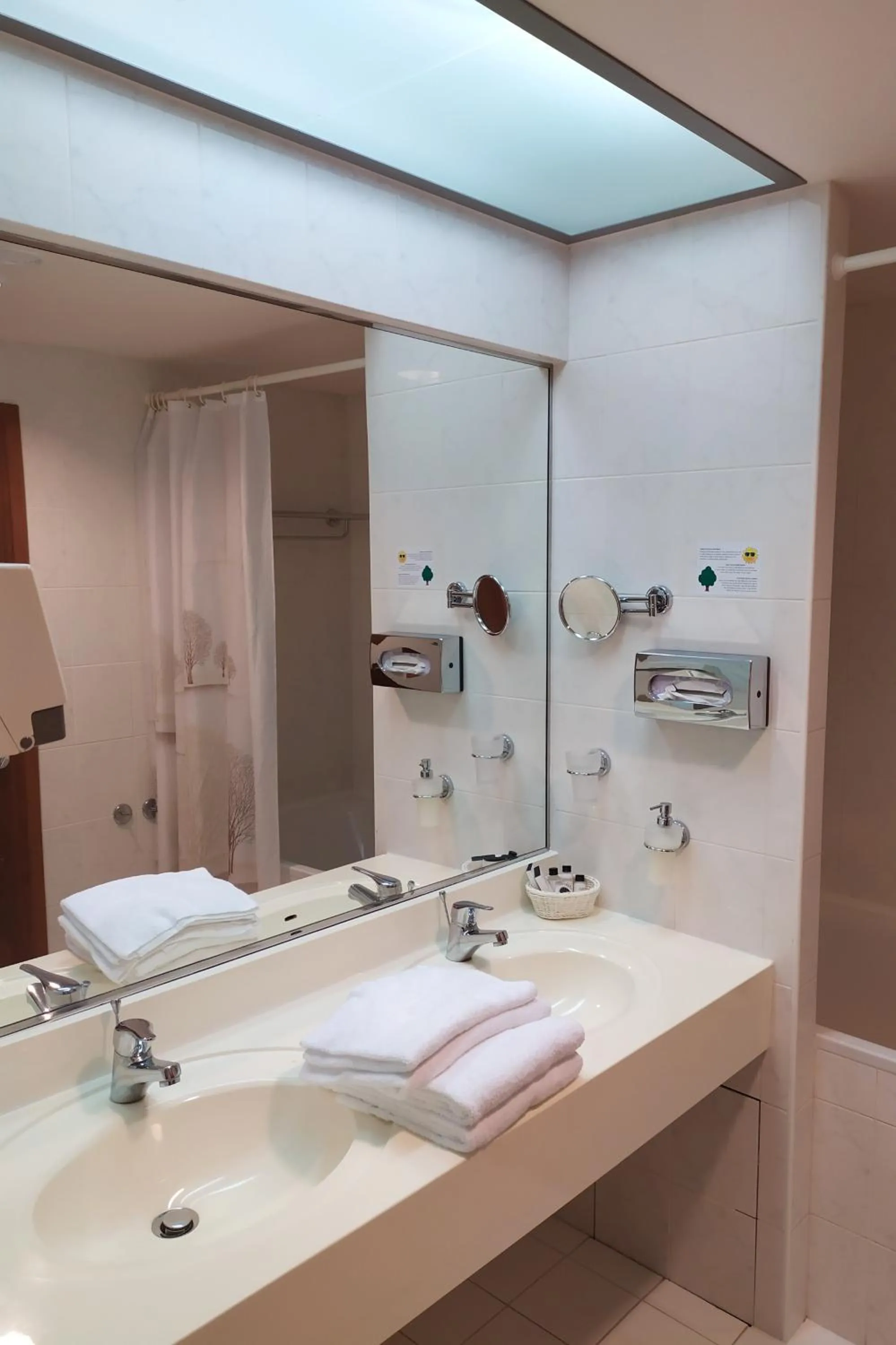 Bathroom in Hotel Jana Congress & Wellness