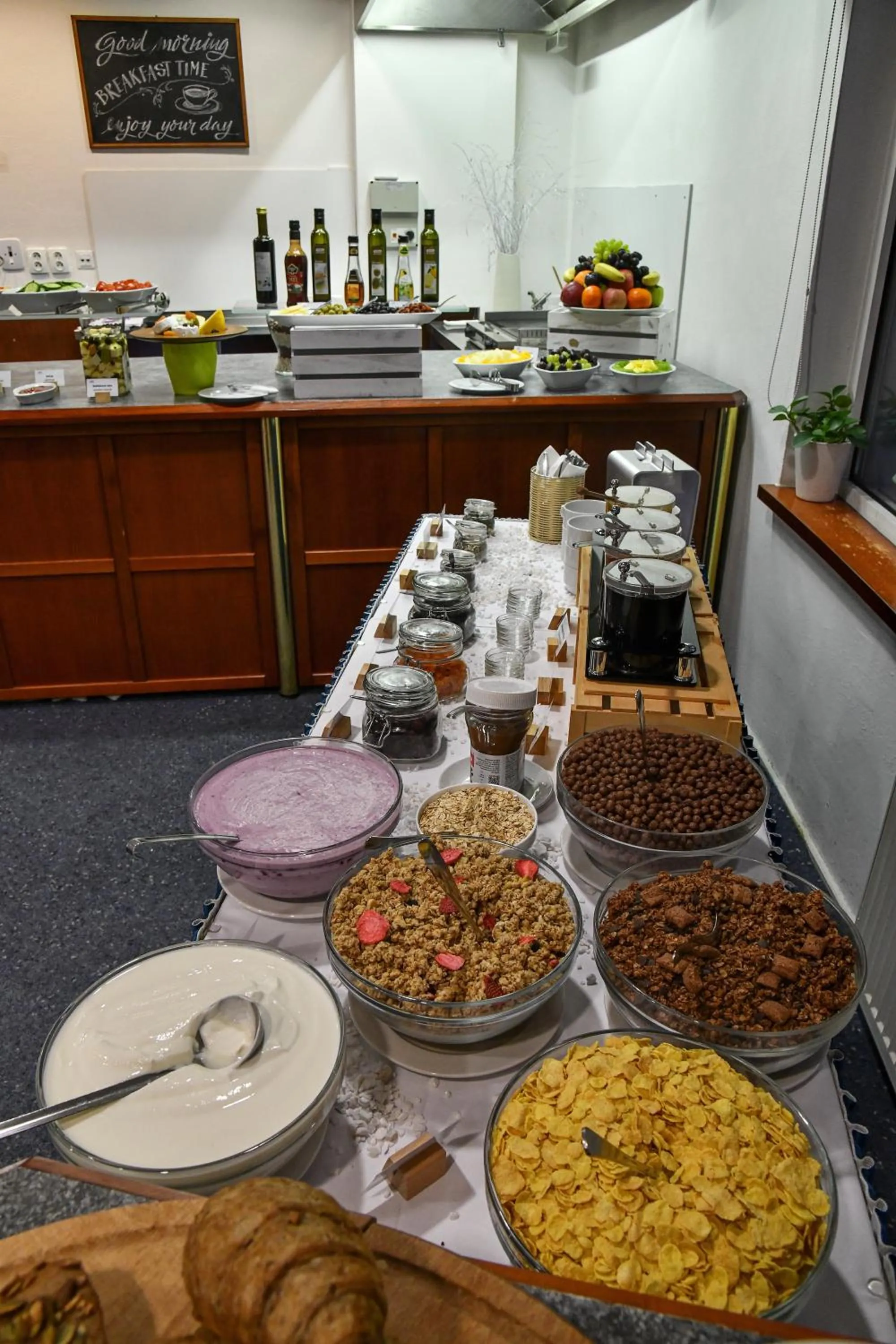 Buffet breakfast in Hotel Jana Congress & Wellness