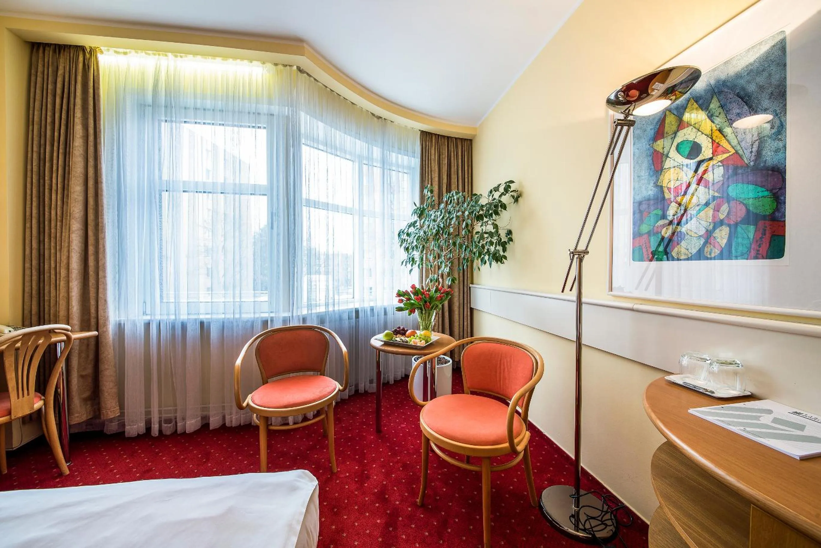 Seating area, Bed in Hotel Jana Congress & Wellness