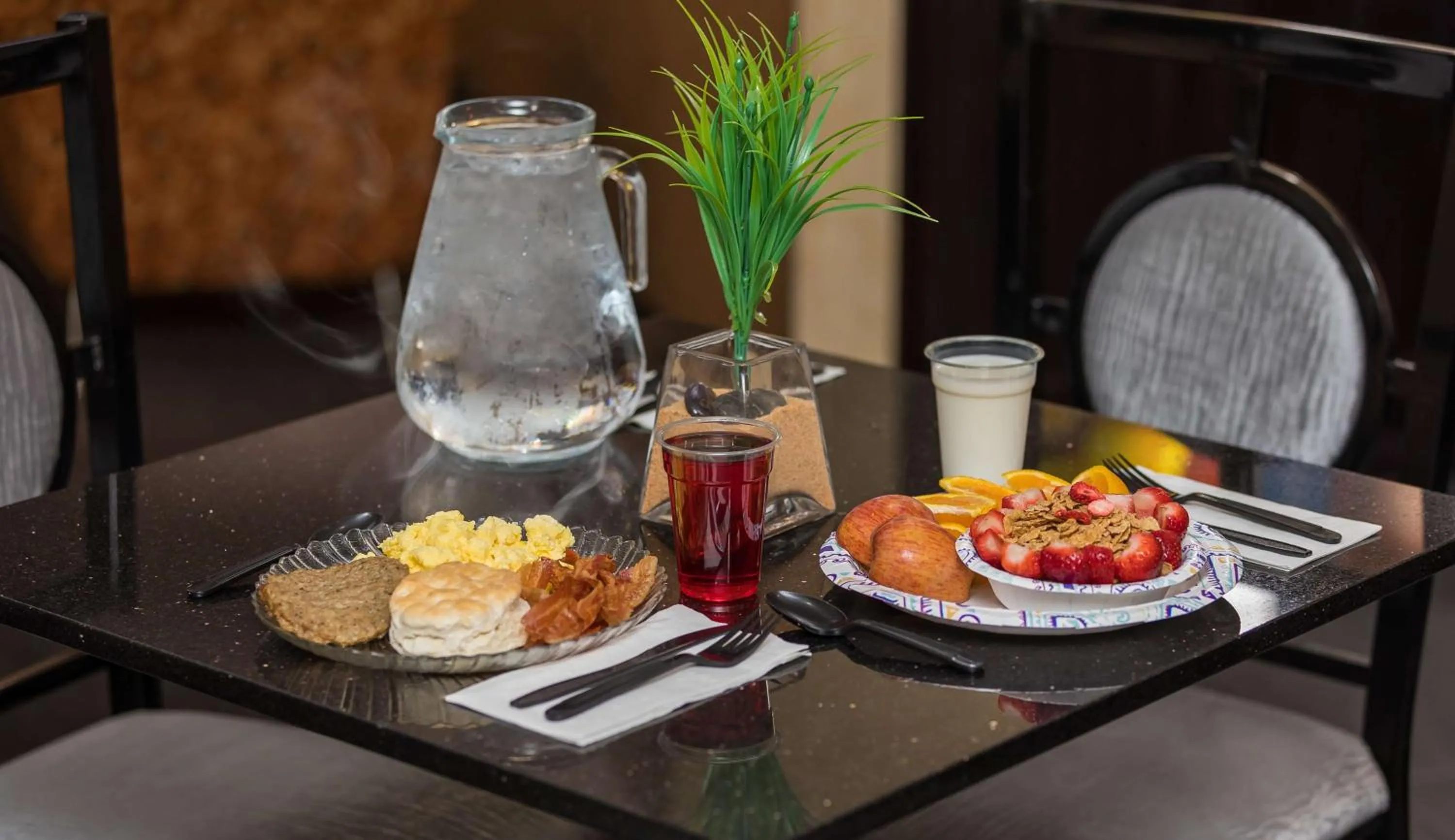 Restaurant/places to eat in The Independence Inn - Charlotte Matthews