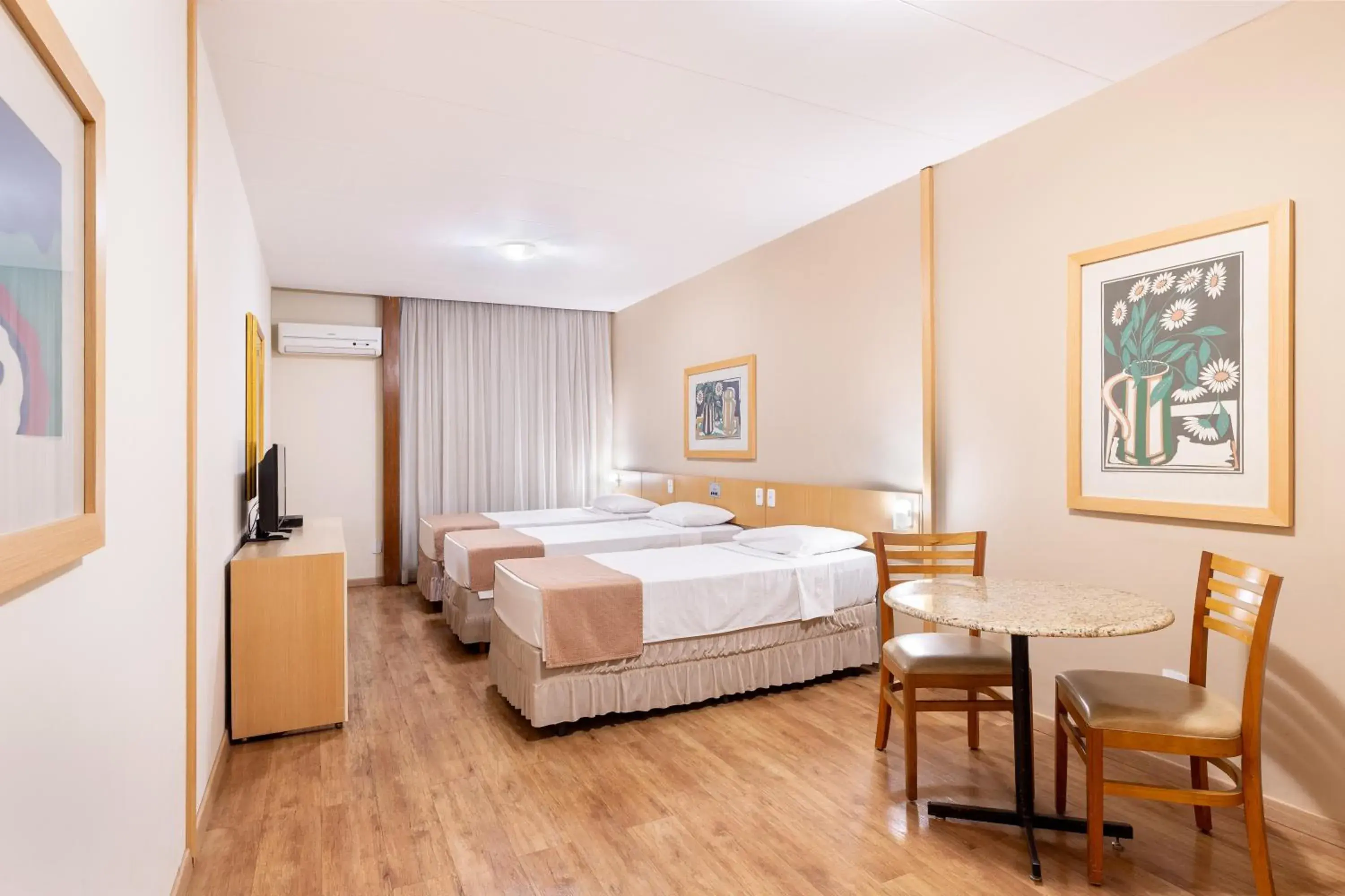 Luxury Triple Room - single occupancy in Hotel Crystal Luxury Triple Room - single occupancy in Hotel Crystal