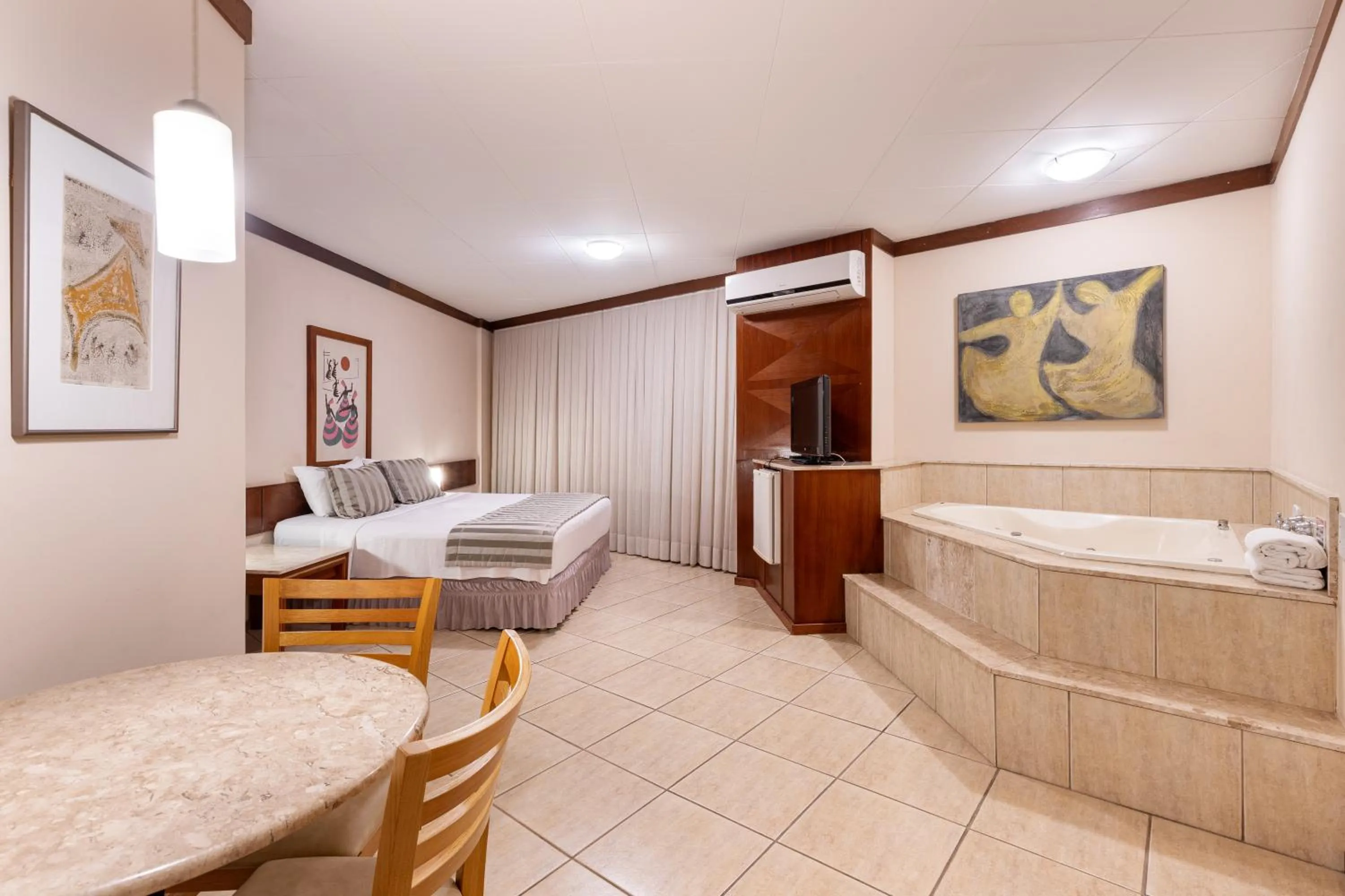 Bed in Hotel Crystal