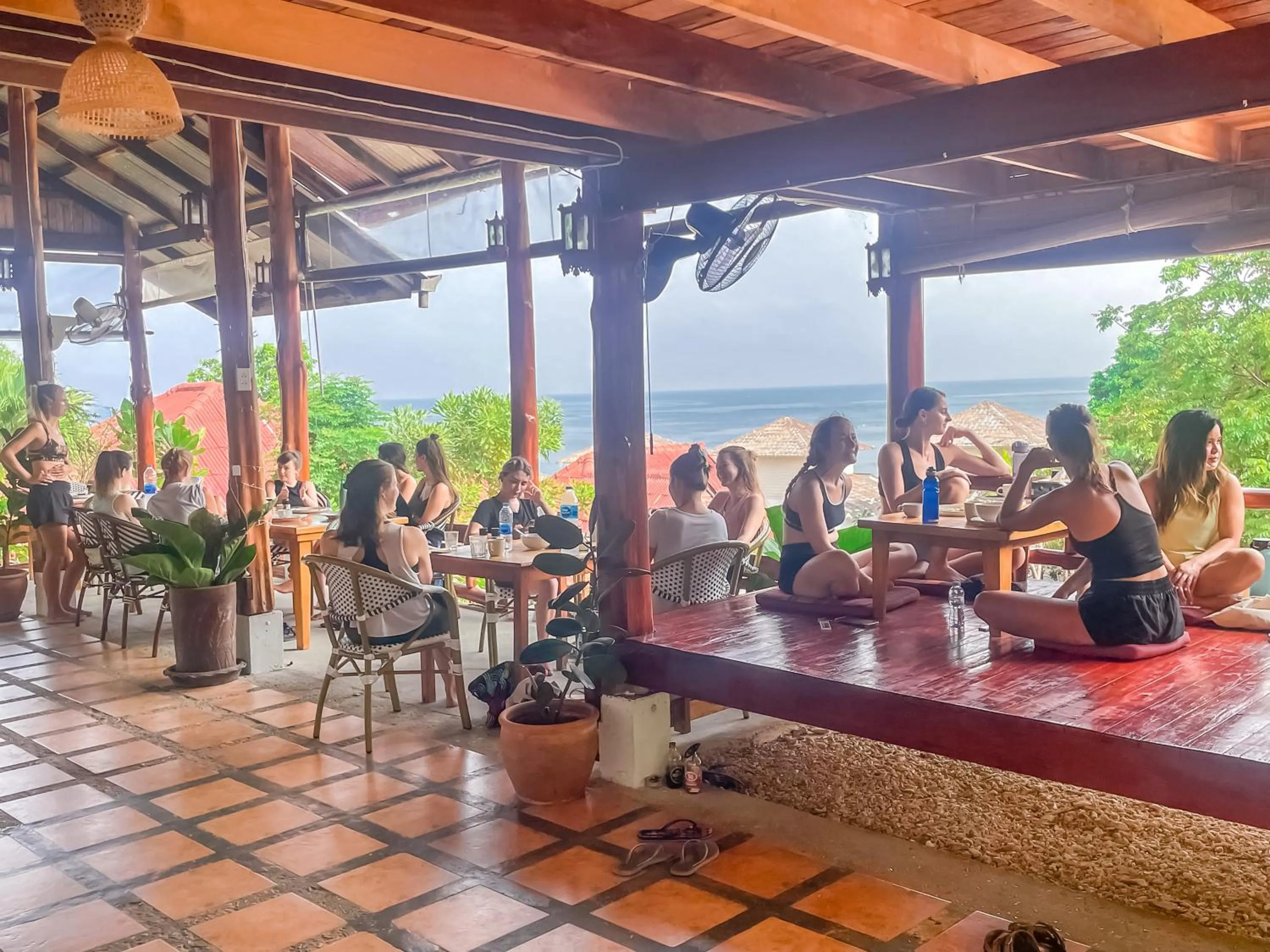 Restaurant/places to eat in Bounty Resort