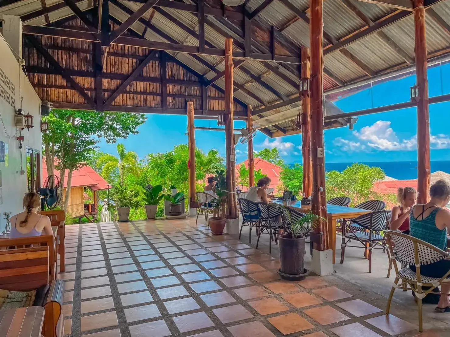 Restaurant/places to eat in Bounty Resort Restaurant/places to eat in Bounty Resort