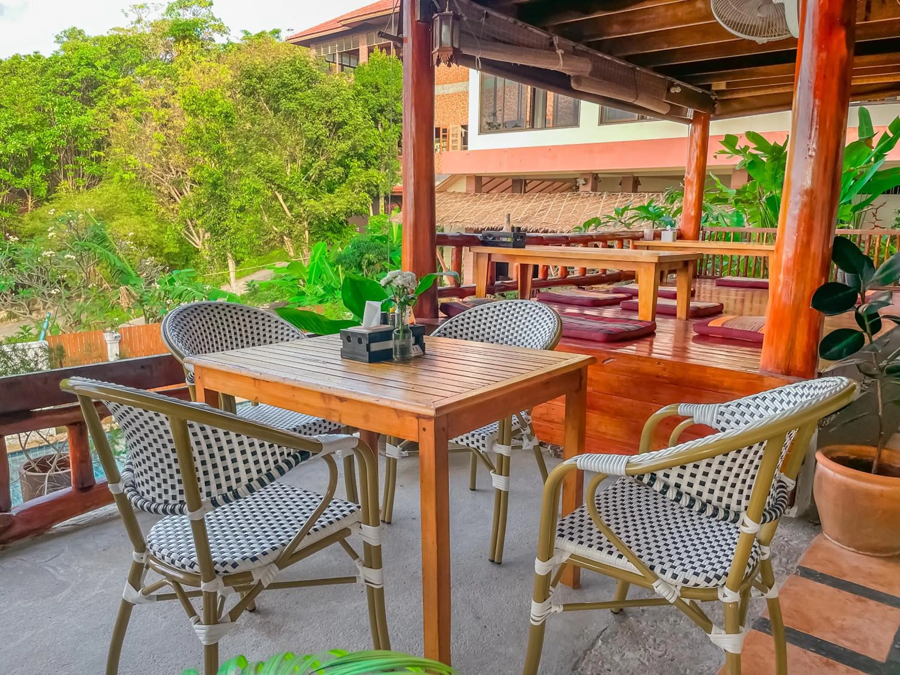 Dining area in Bounty Resort