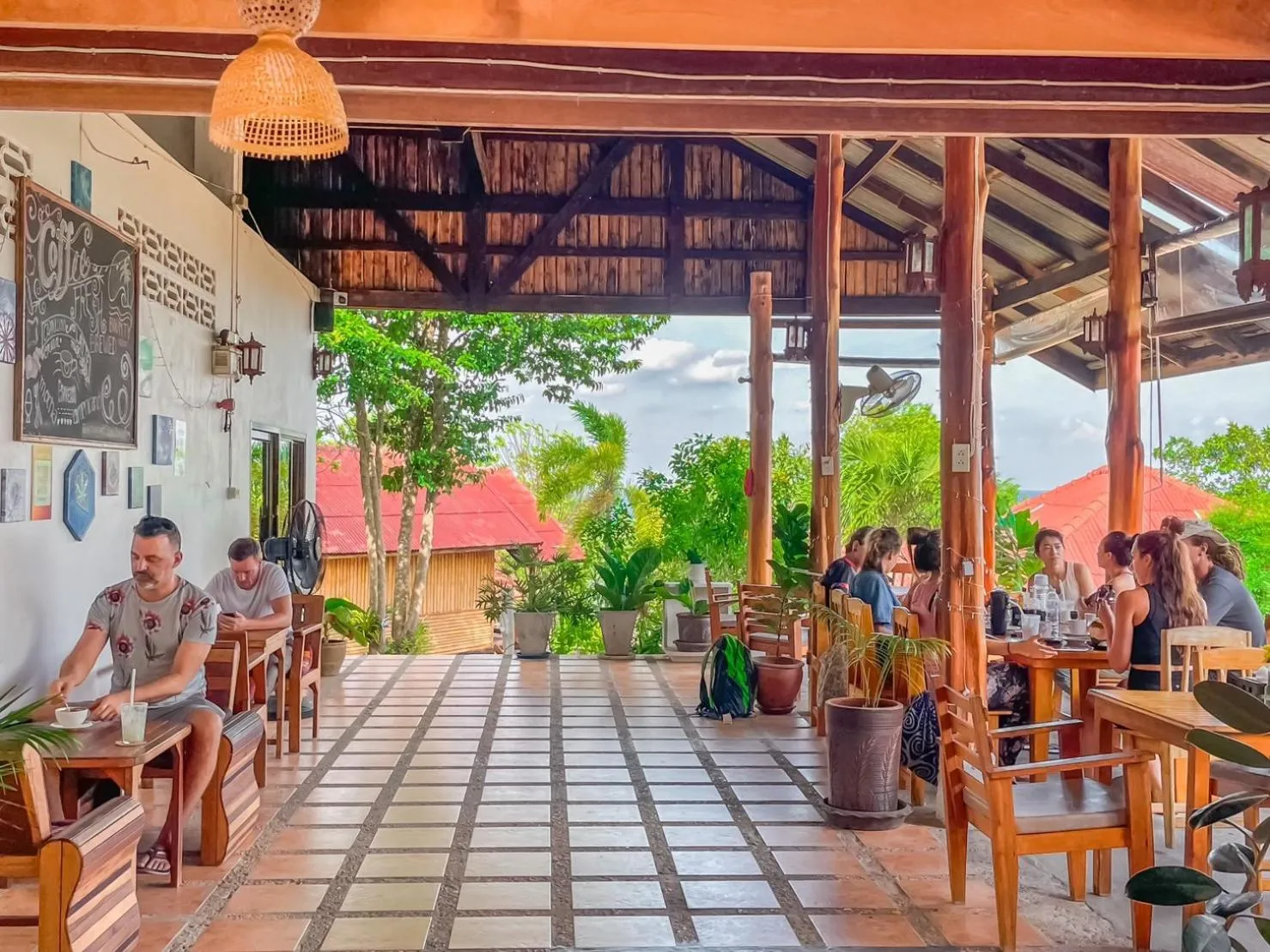 Restaurant/places to eat in Bounty Resort