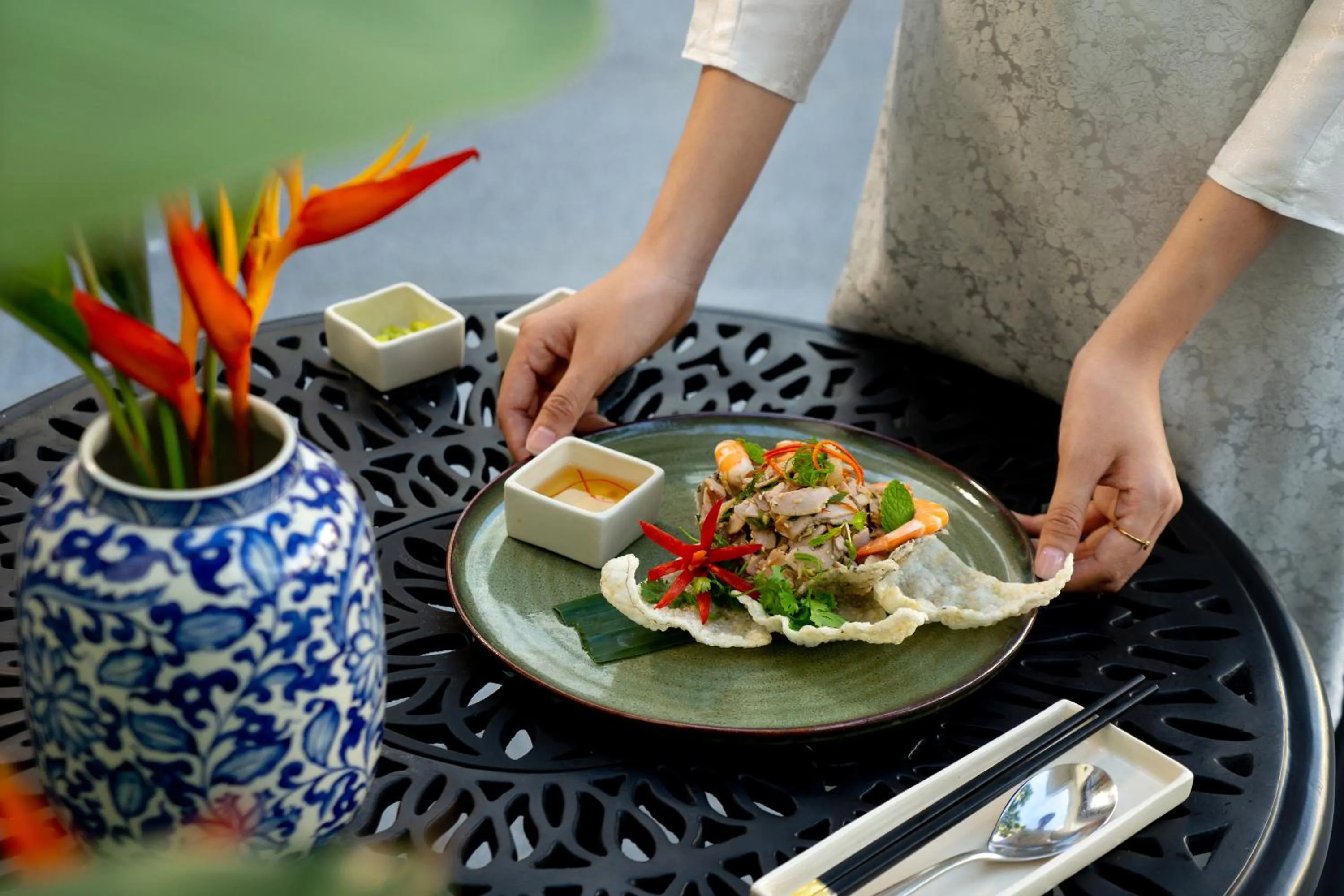 Food and drinks in Silk Path Grand Hue Hotel