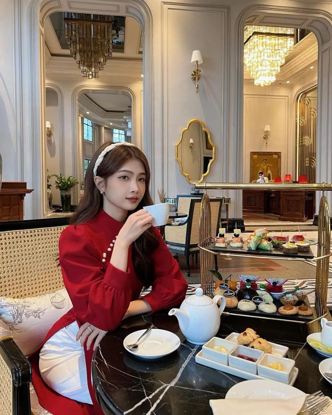 Food and drinks in Silk Path Grand Hue Hotel