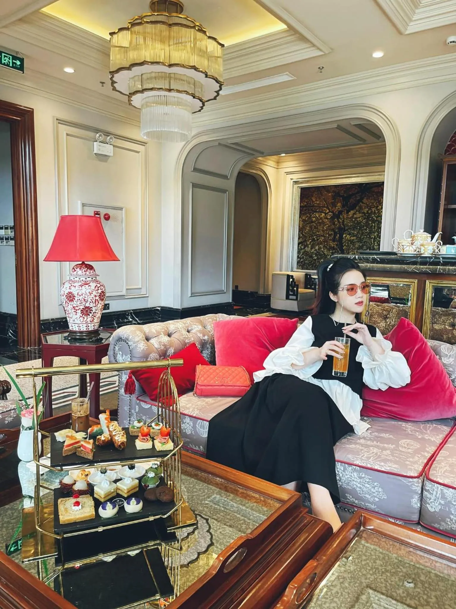 Food and drinks in Silk Path Grand Hue Hotel