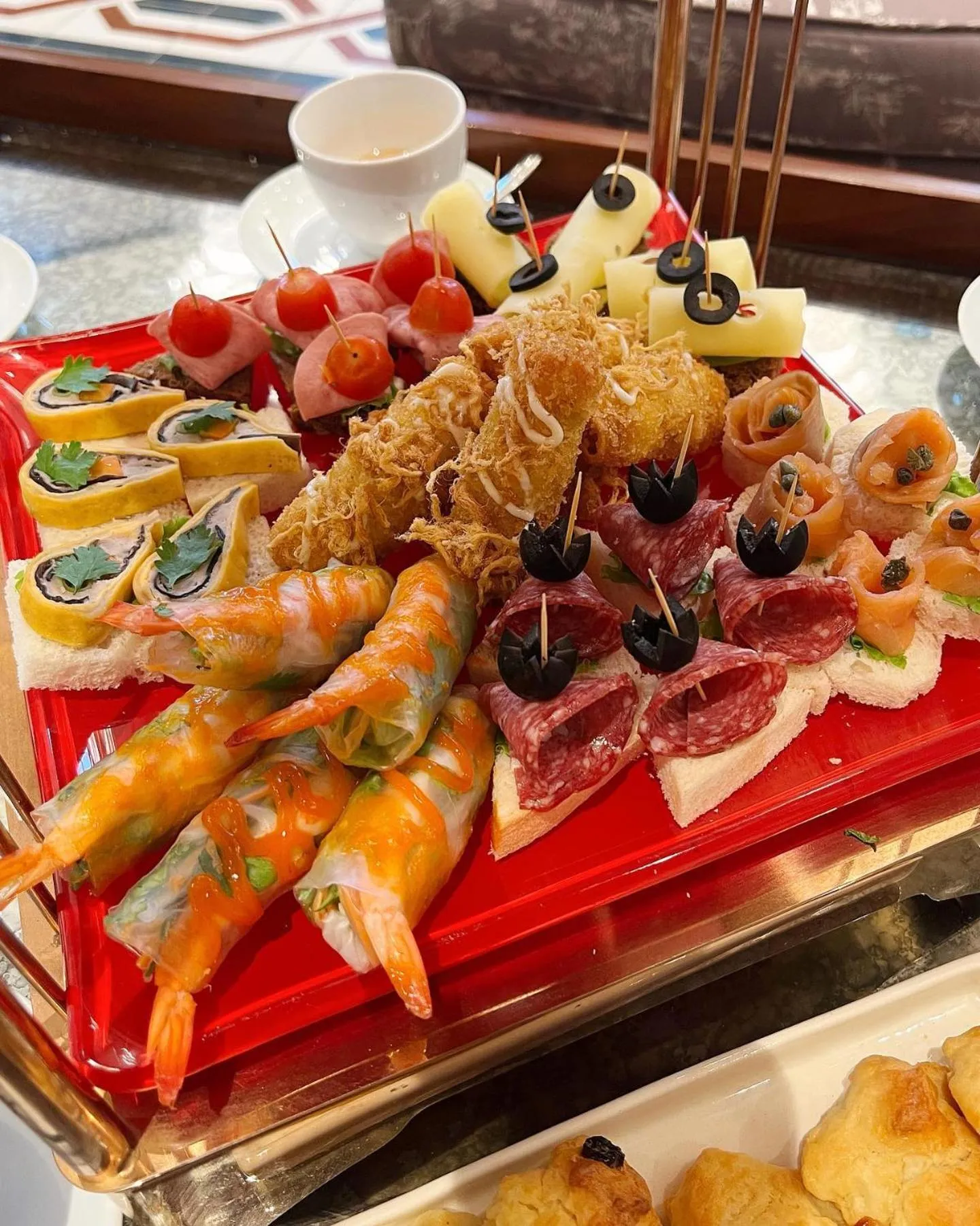 Food and drinks in Silk Path Grand Hue Hotel