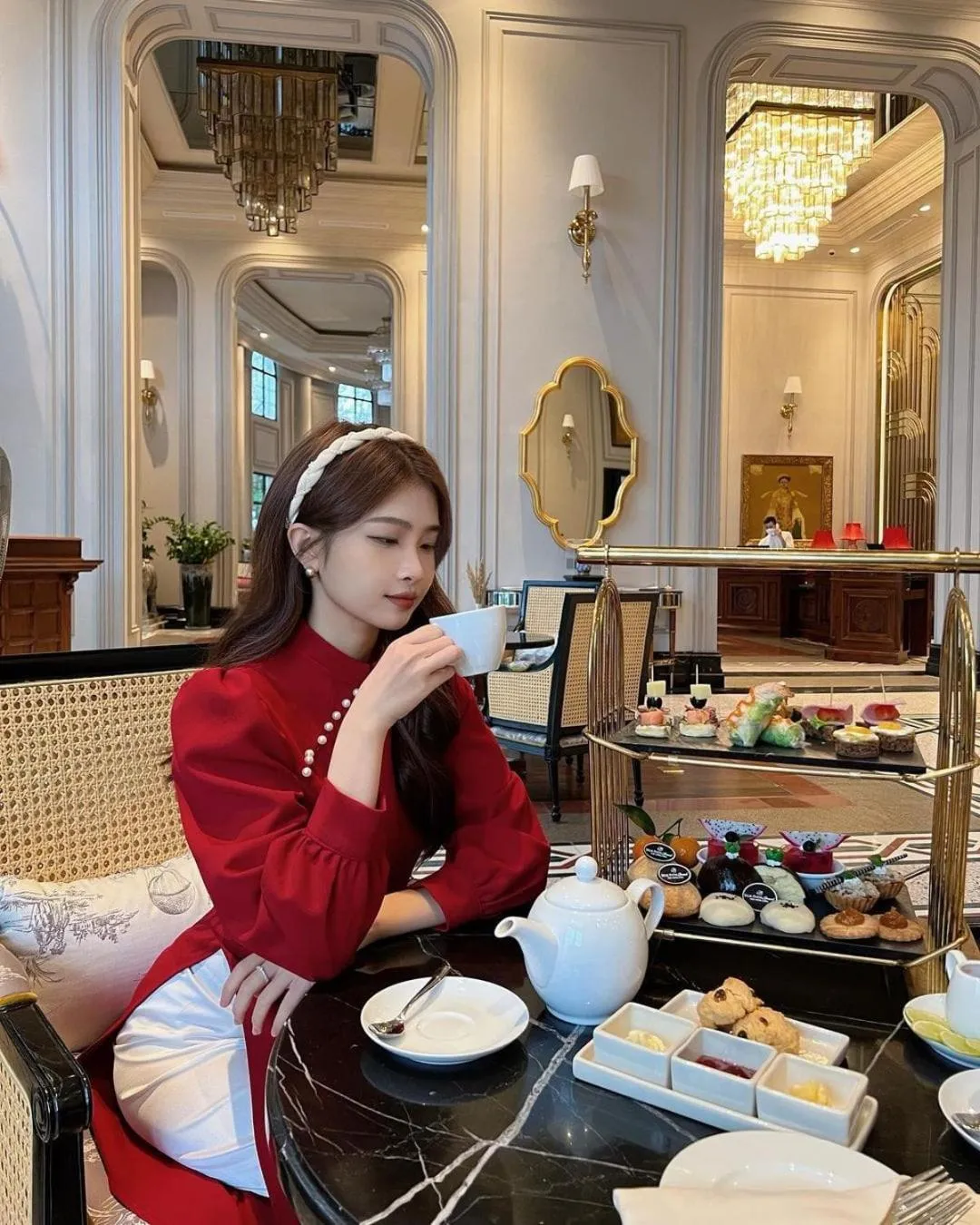 Food and drinks in Silk Path Grand Hue Hotel